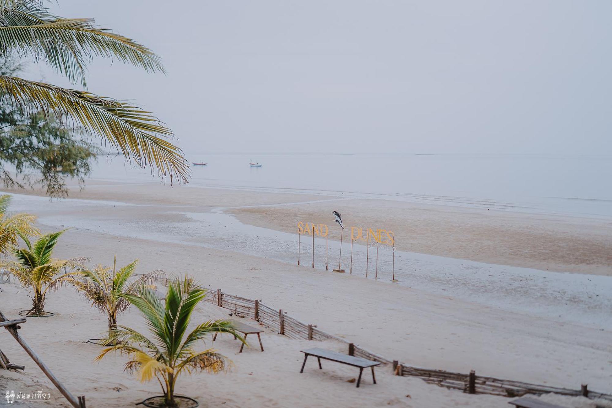 Sand Dunes Chaolao Beach Resort