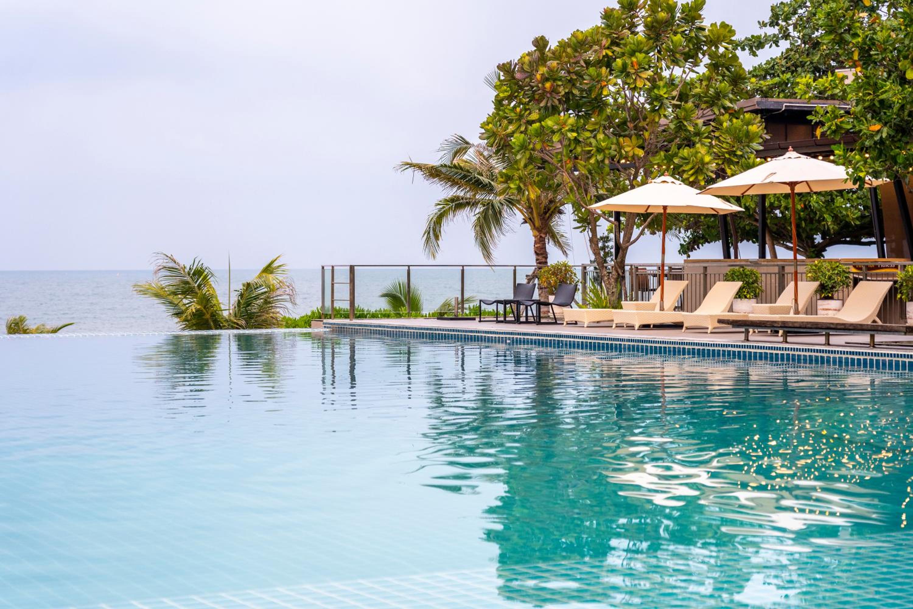Sand Dunes Chaolao Beach Resort