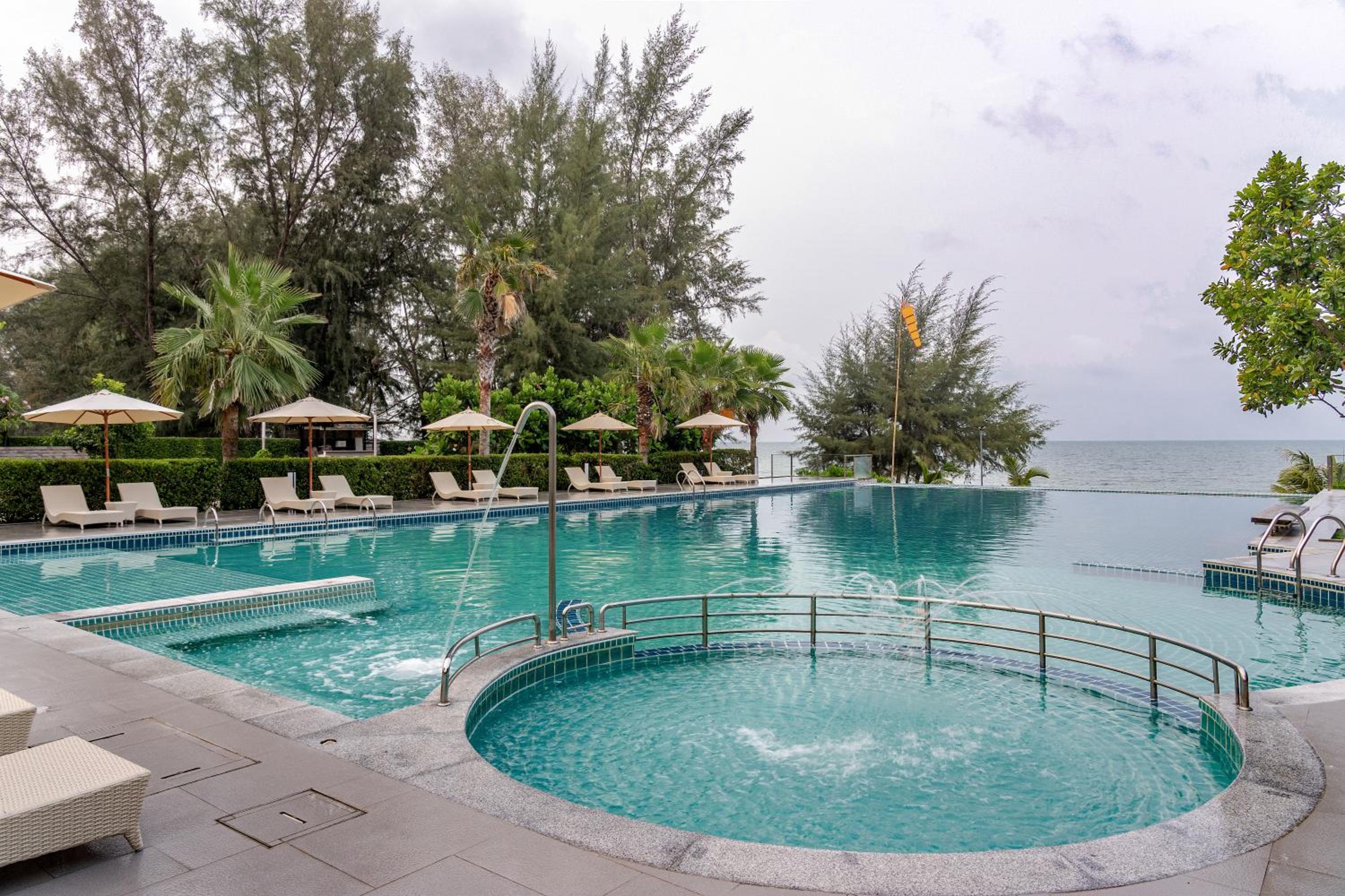 Sand Dunes Chaolao Beach Resort