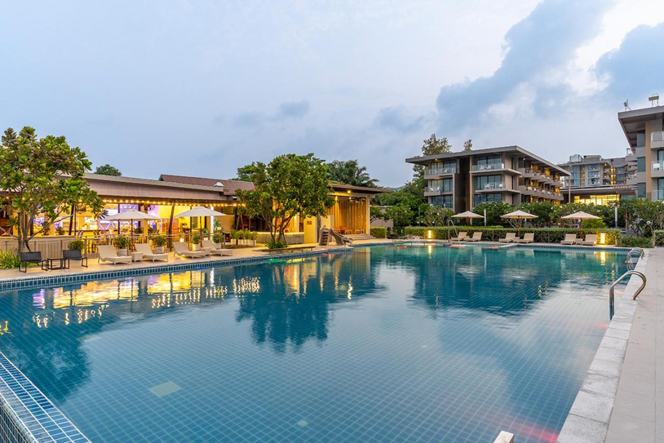 Sand Dunes Chaolao Beach Resort