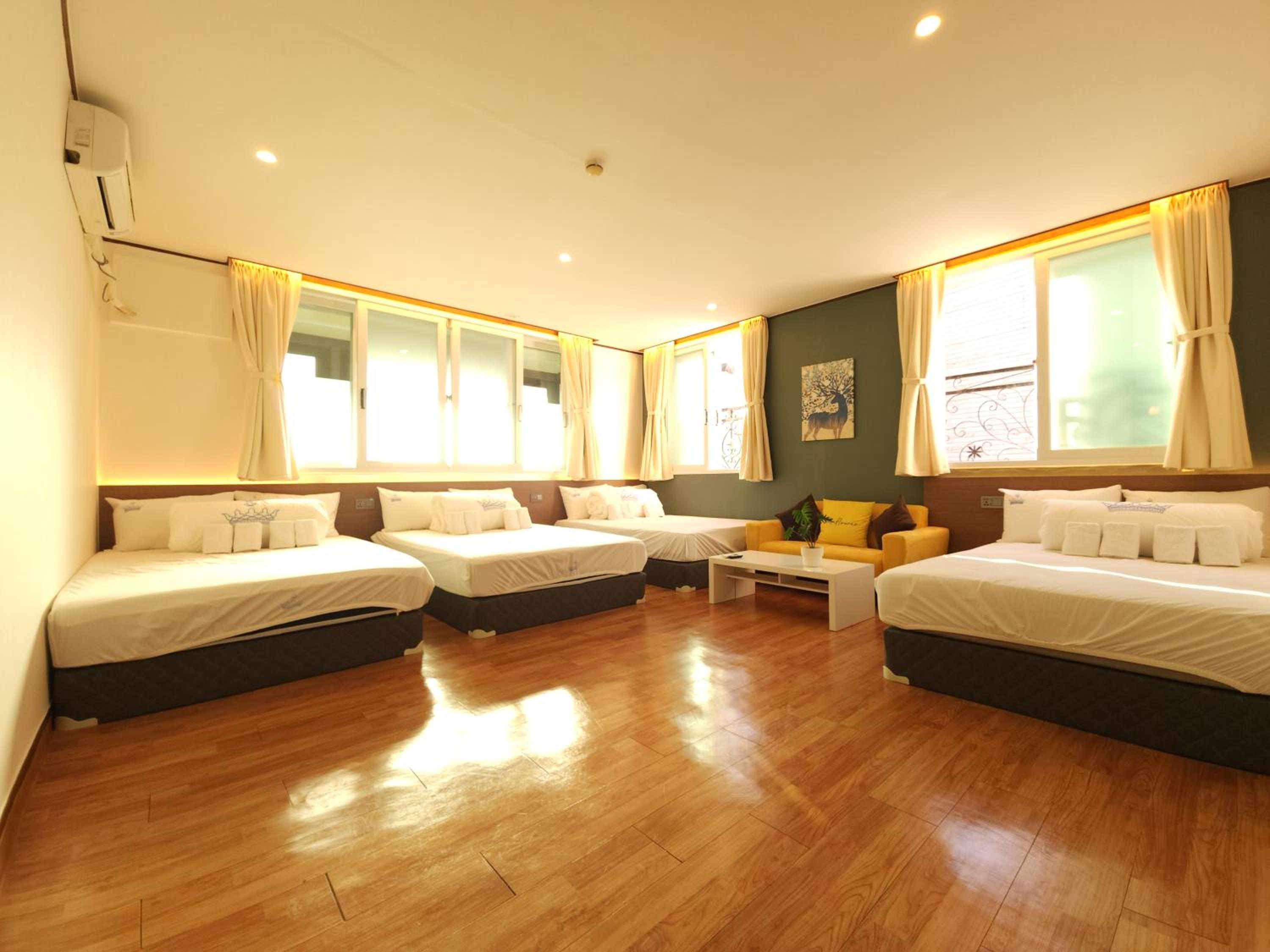 OYO Hostel Myeongdong 5