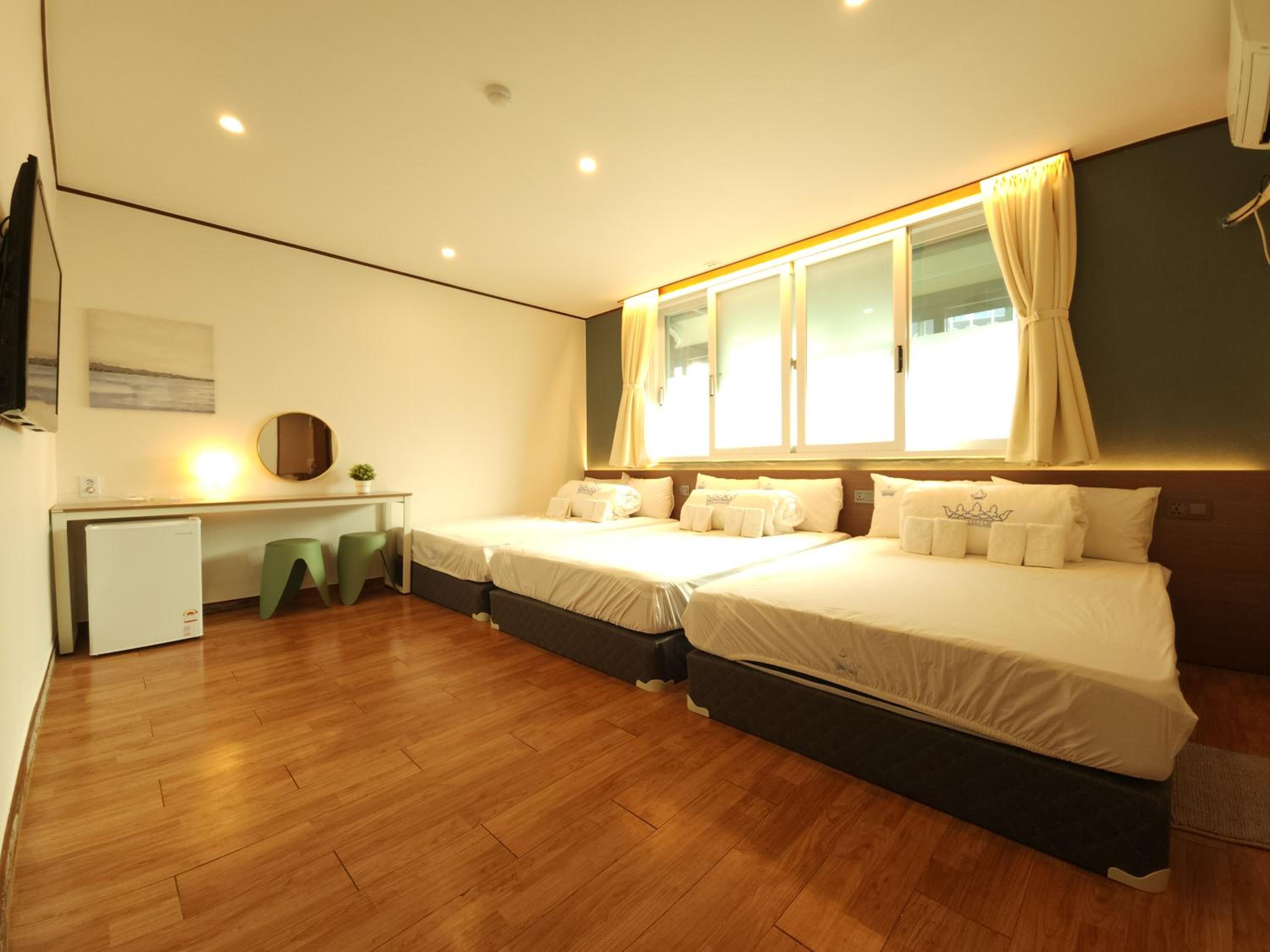 OYO Hostel Myeongdong 5