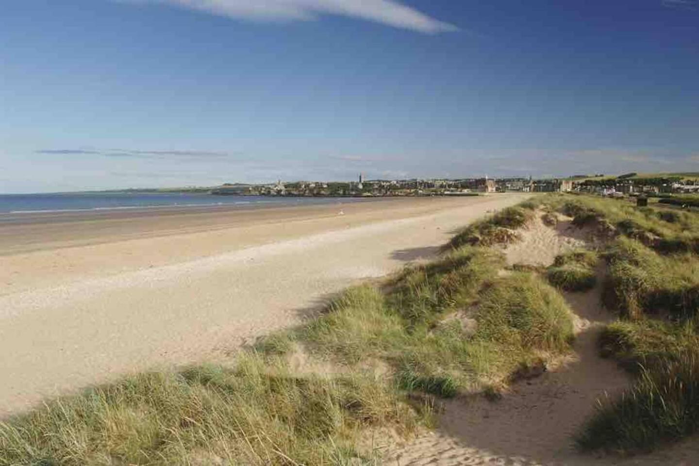 StAndrews- Sleeps4- FamilyFriendly- NewlyRenovated view 2