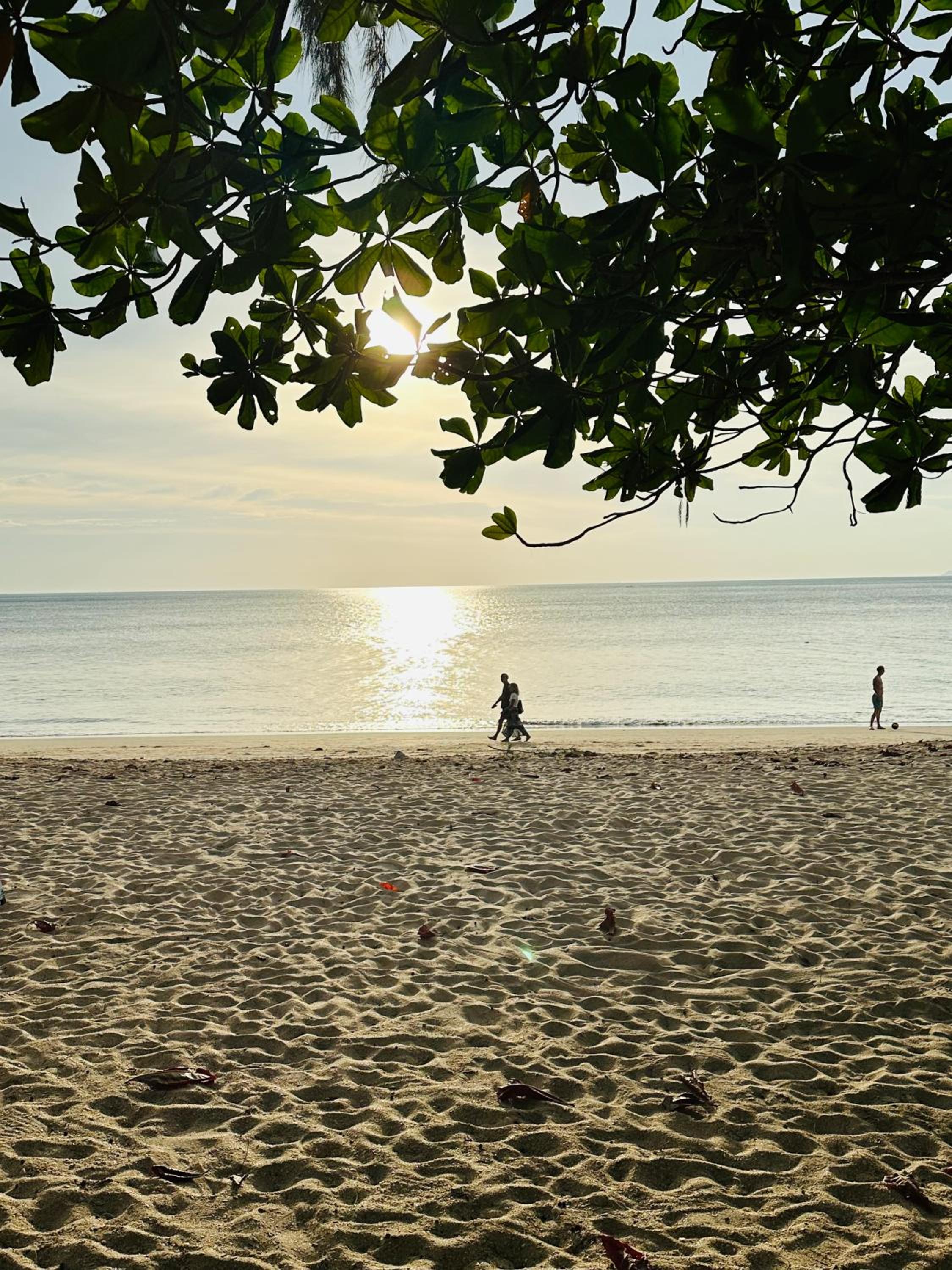 Lanta L.D. Beach Bungalow