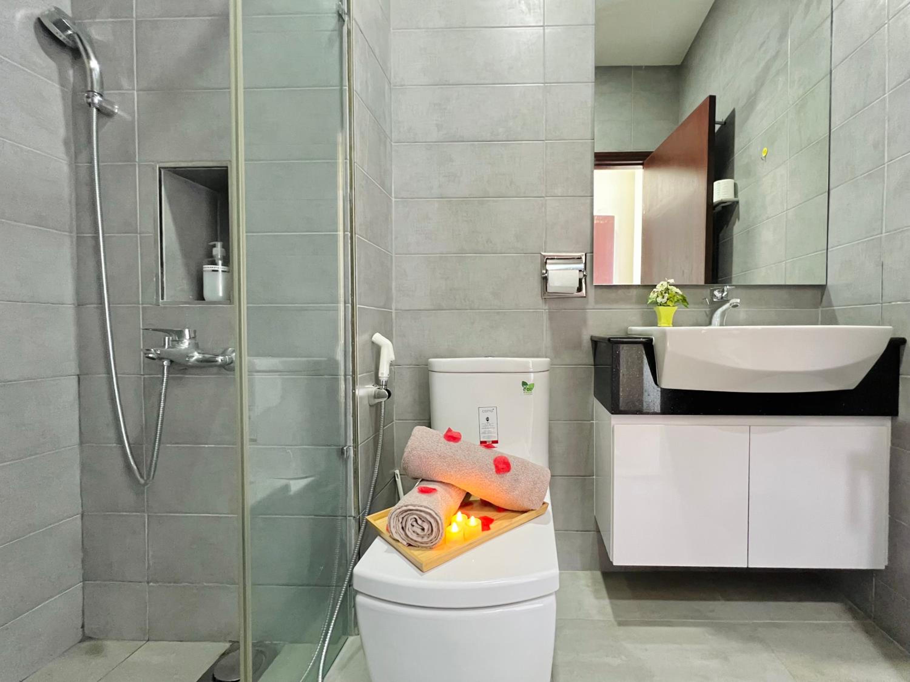 Paragon Suite Homestay by Antlerzone