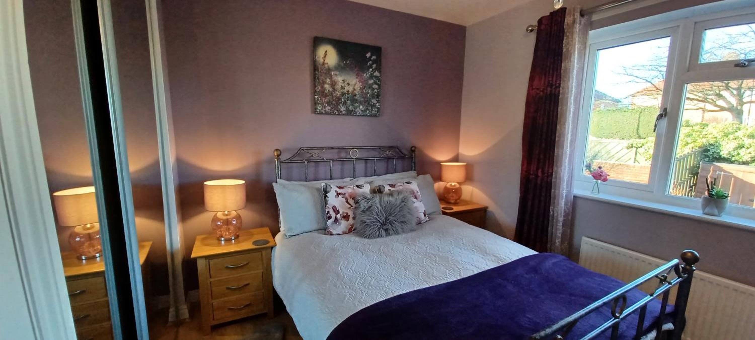 Cosy Retreat - house with double bedroom view 4