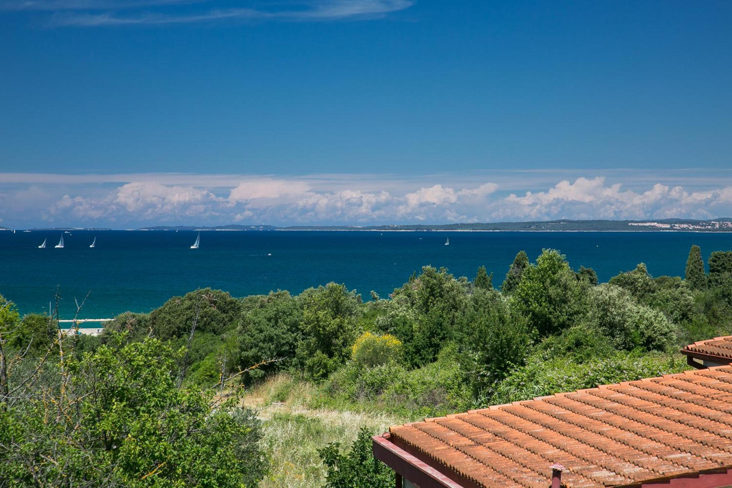 Apartment Sara, village Štinjan view 3