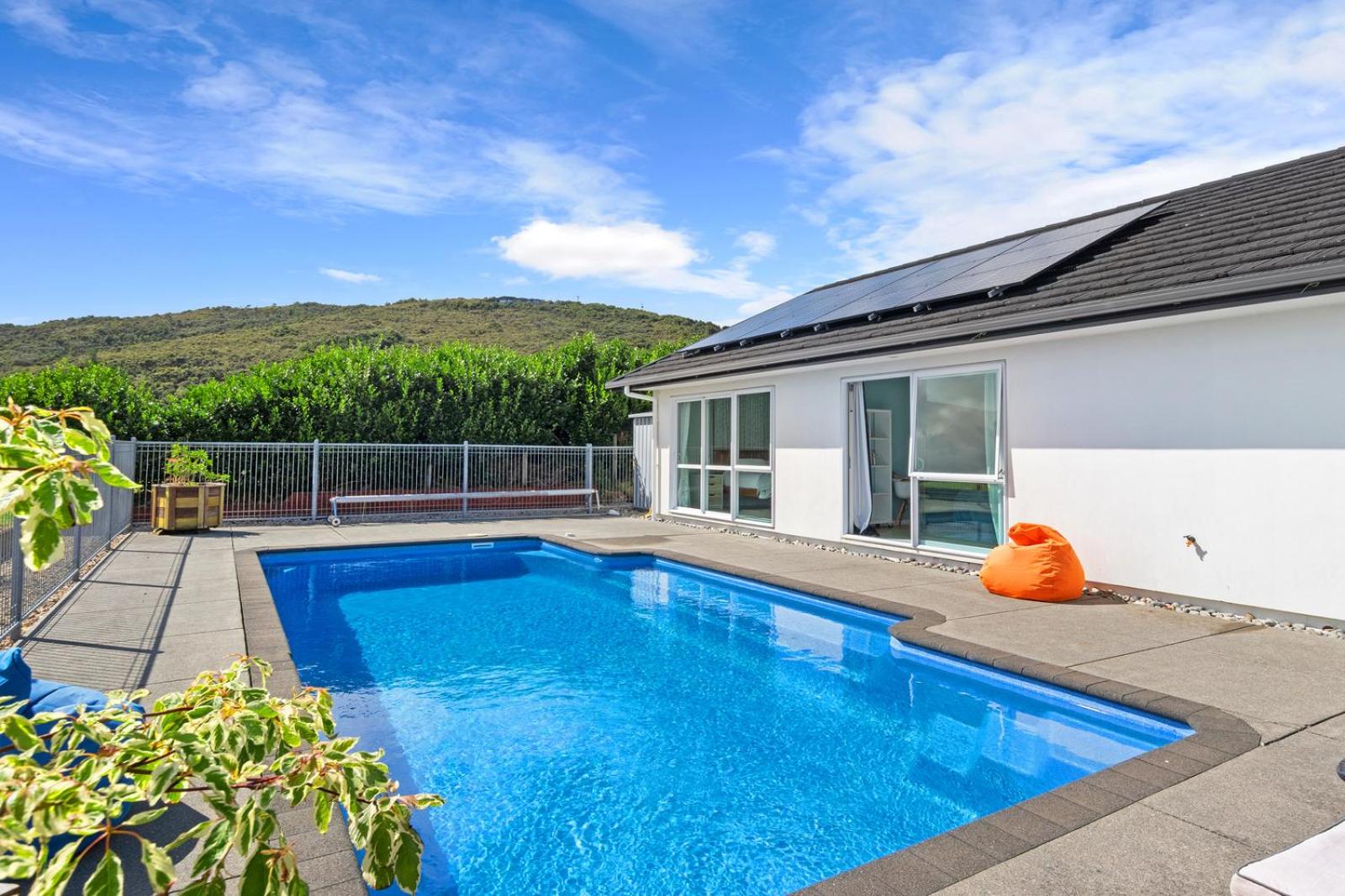Green View - Parua Bay Holiday Home