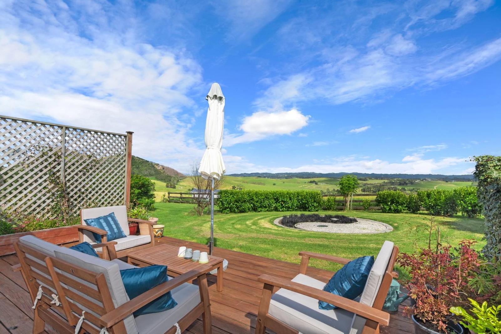 Green View - Parua Bay Holiday Home