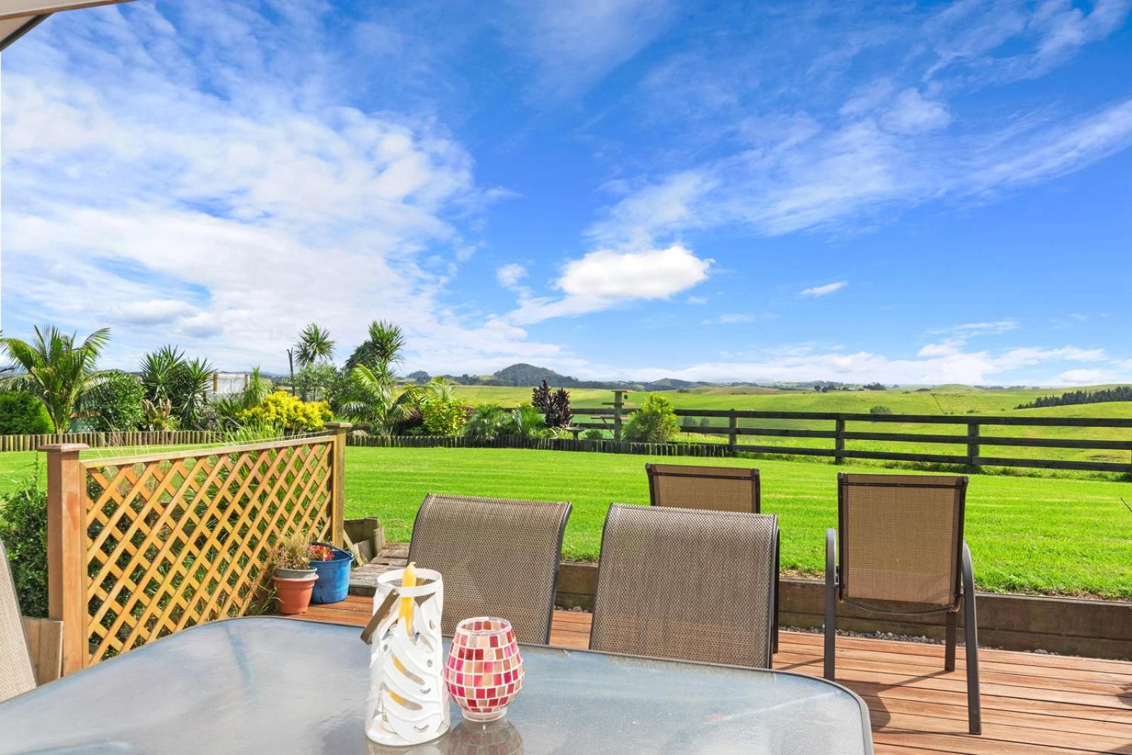 Green View - Parua Bay Holiday Home