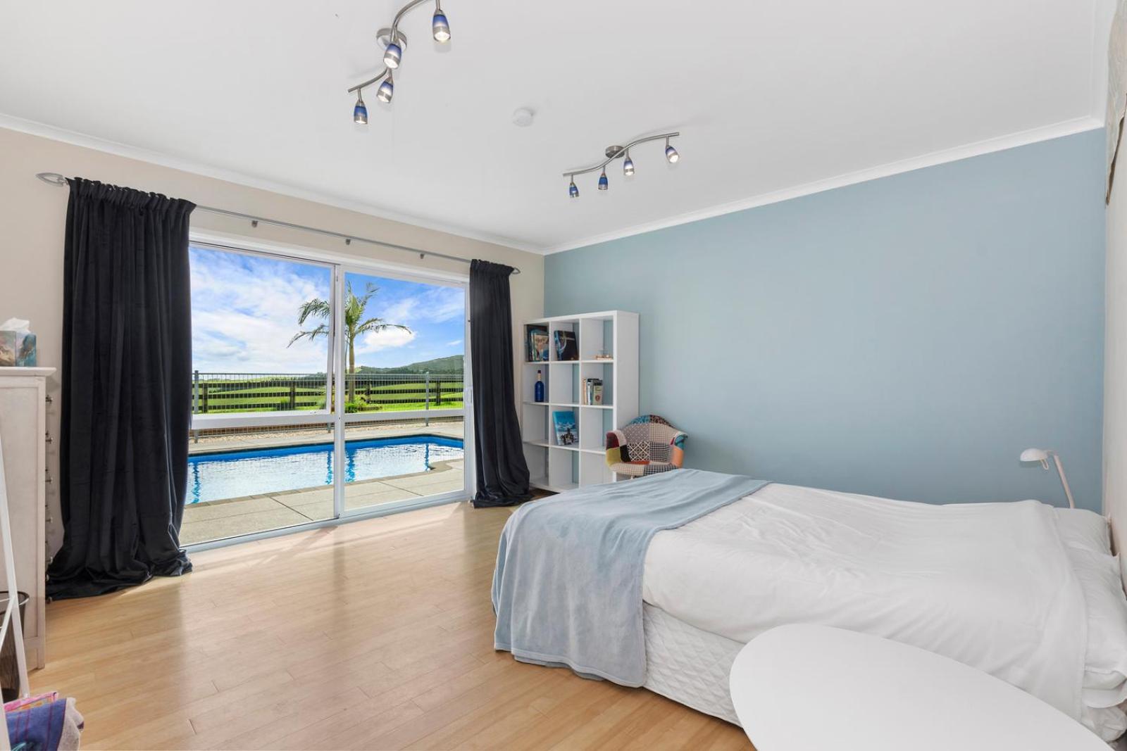 Green View - Parua Bay Holiday Home