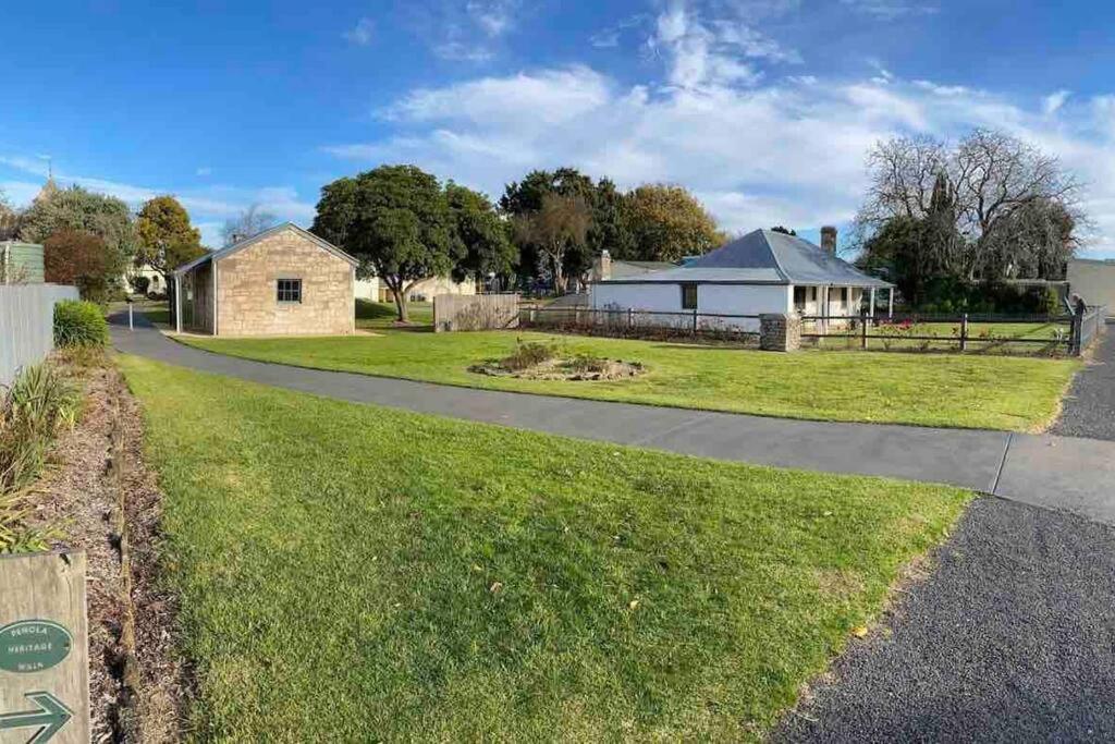 Ulva Cottage - Historical BnB