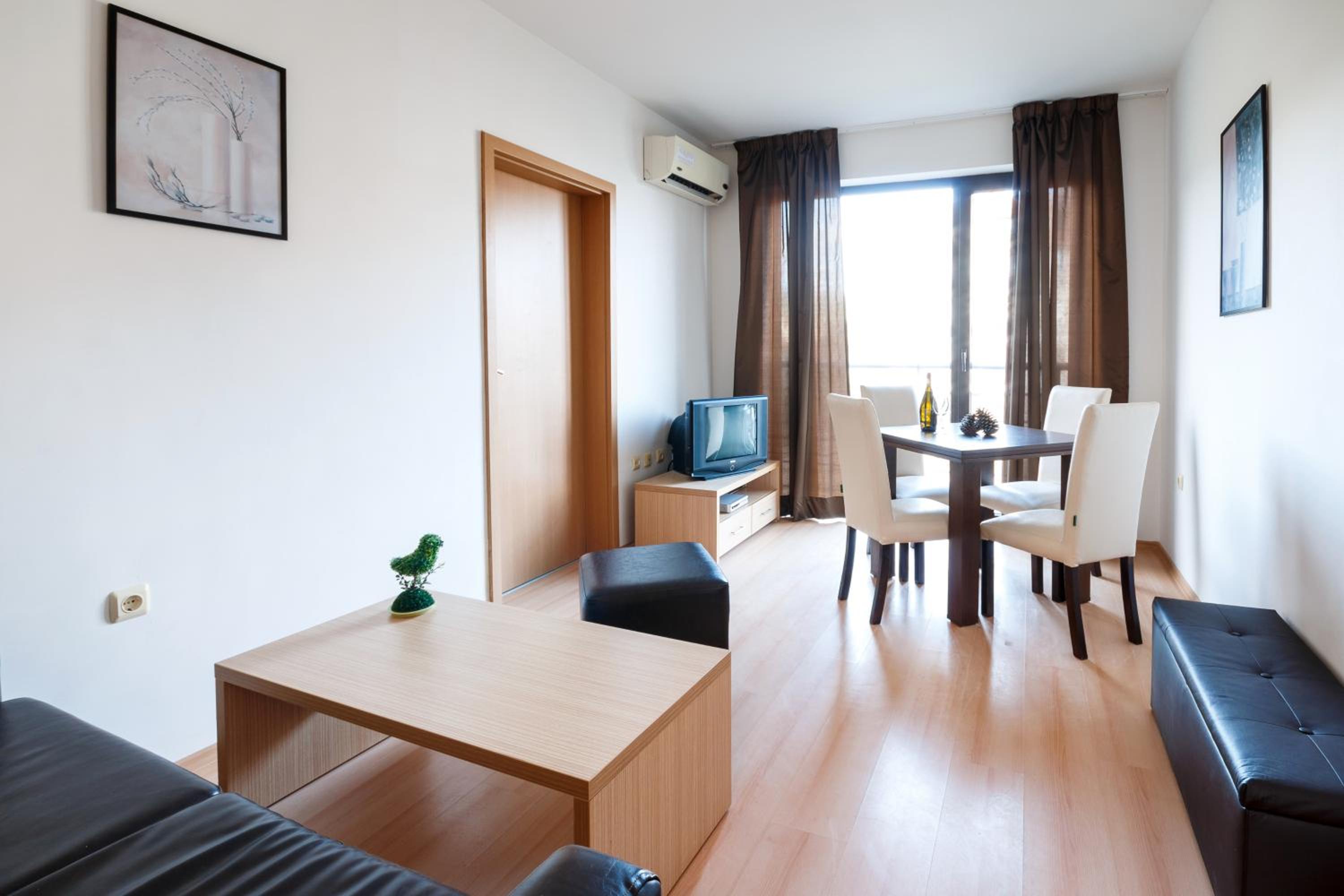 Charming 1 Bedroom Apartment for 2 People