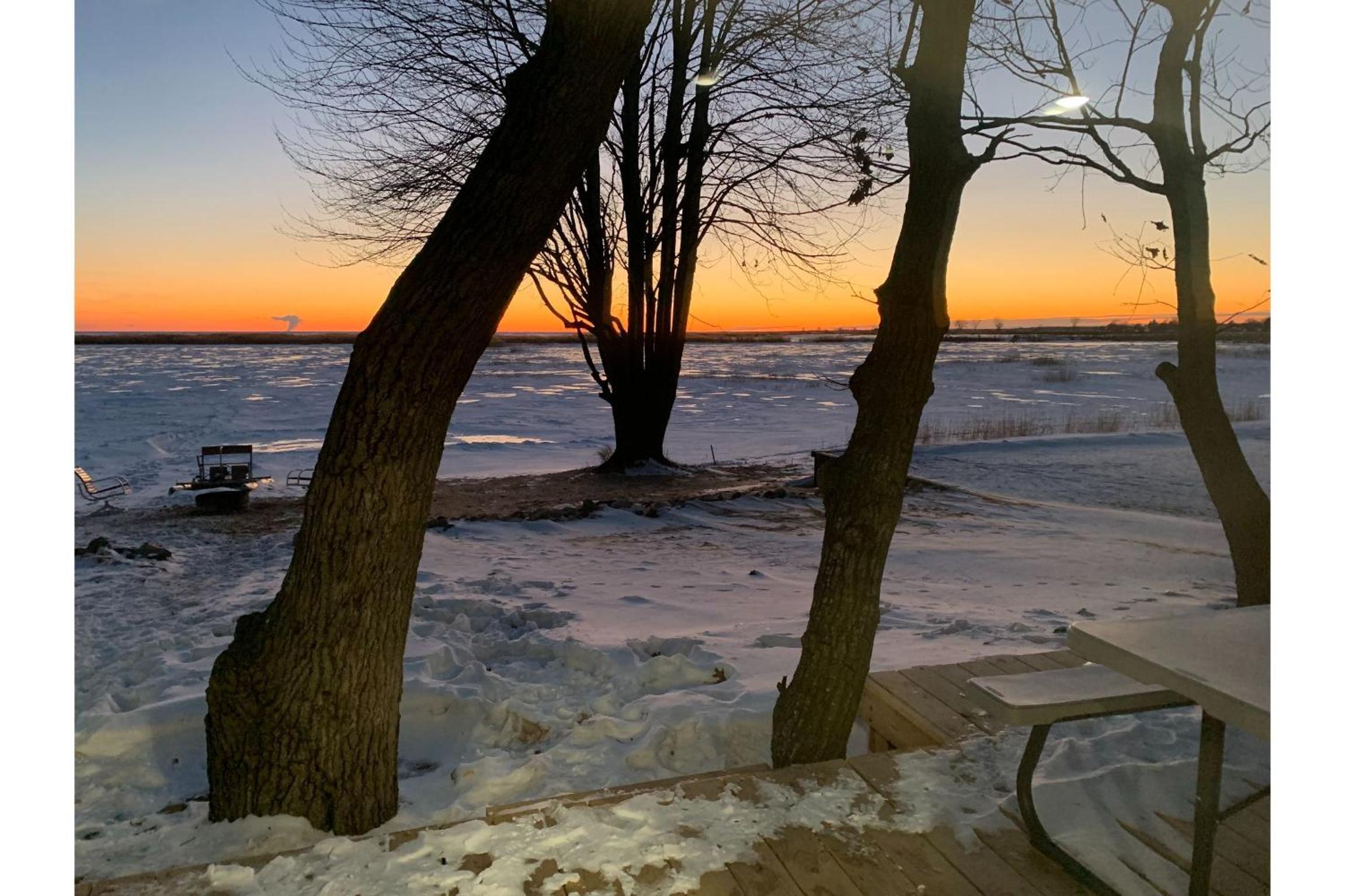 Cozy Home Lake Huron II