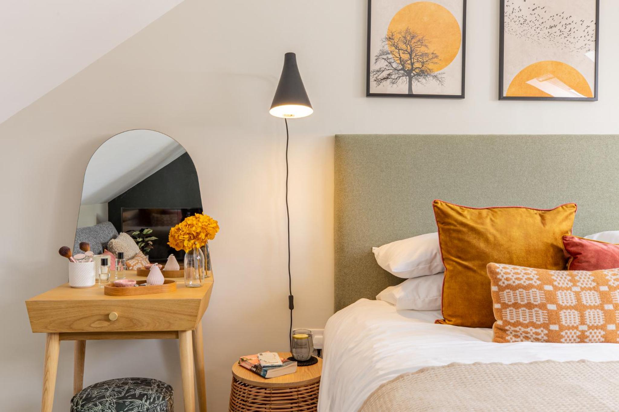 Cohost Partners | Close to City Centre | One BR! view 3