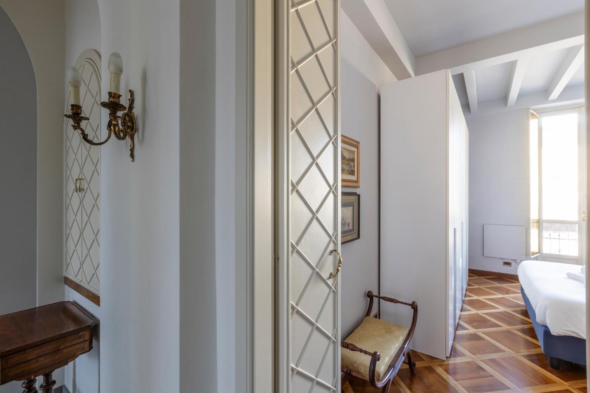 Re Umberto luxury apartment photo 3