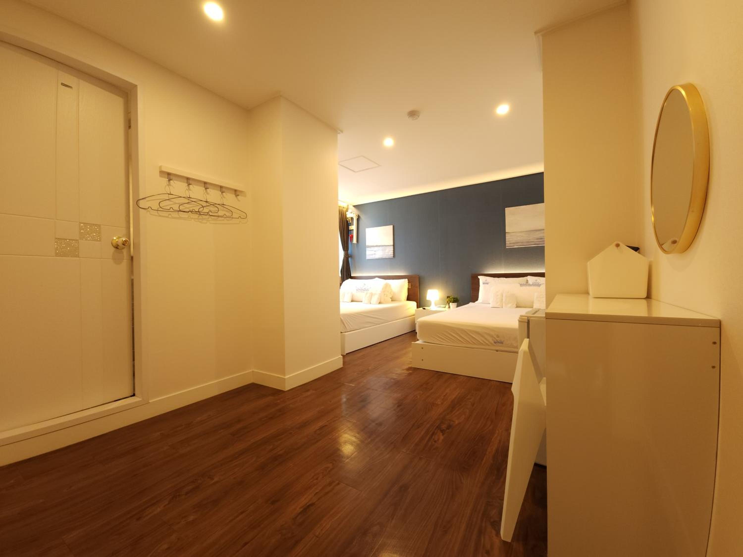 OYO Hostel Myeongdong 5