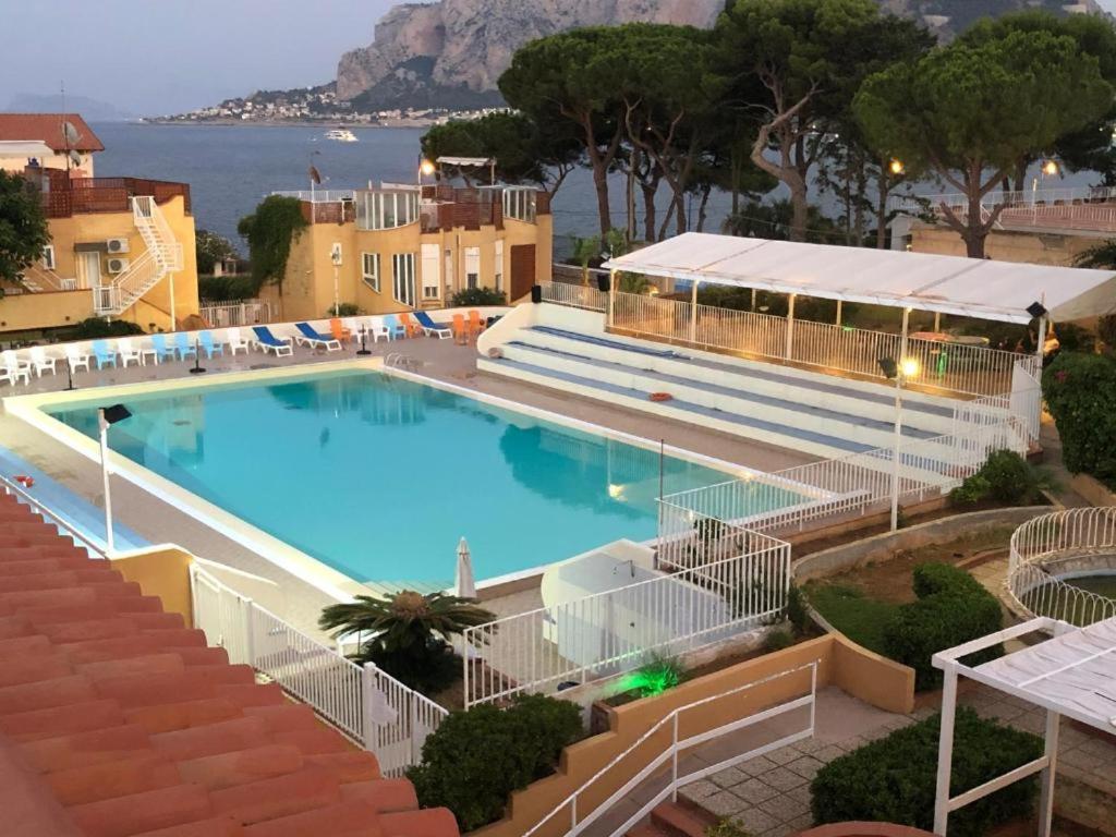 Raggio di sole in Ashur view 4