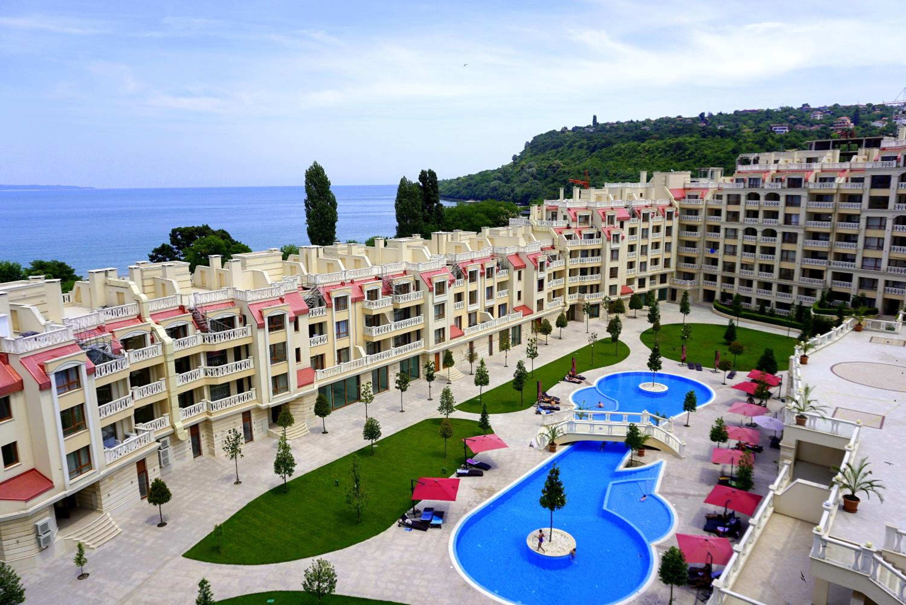 Апартаменти Варна Саут на плажа 2 - Varna South Apartments on the beach 2