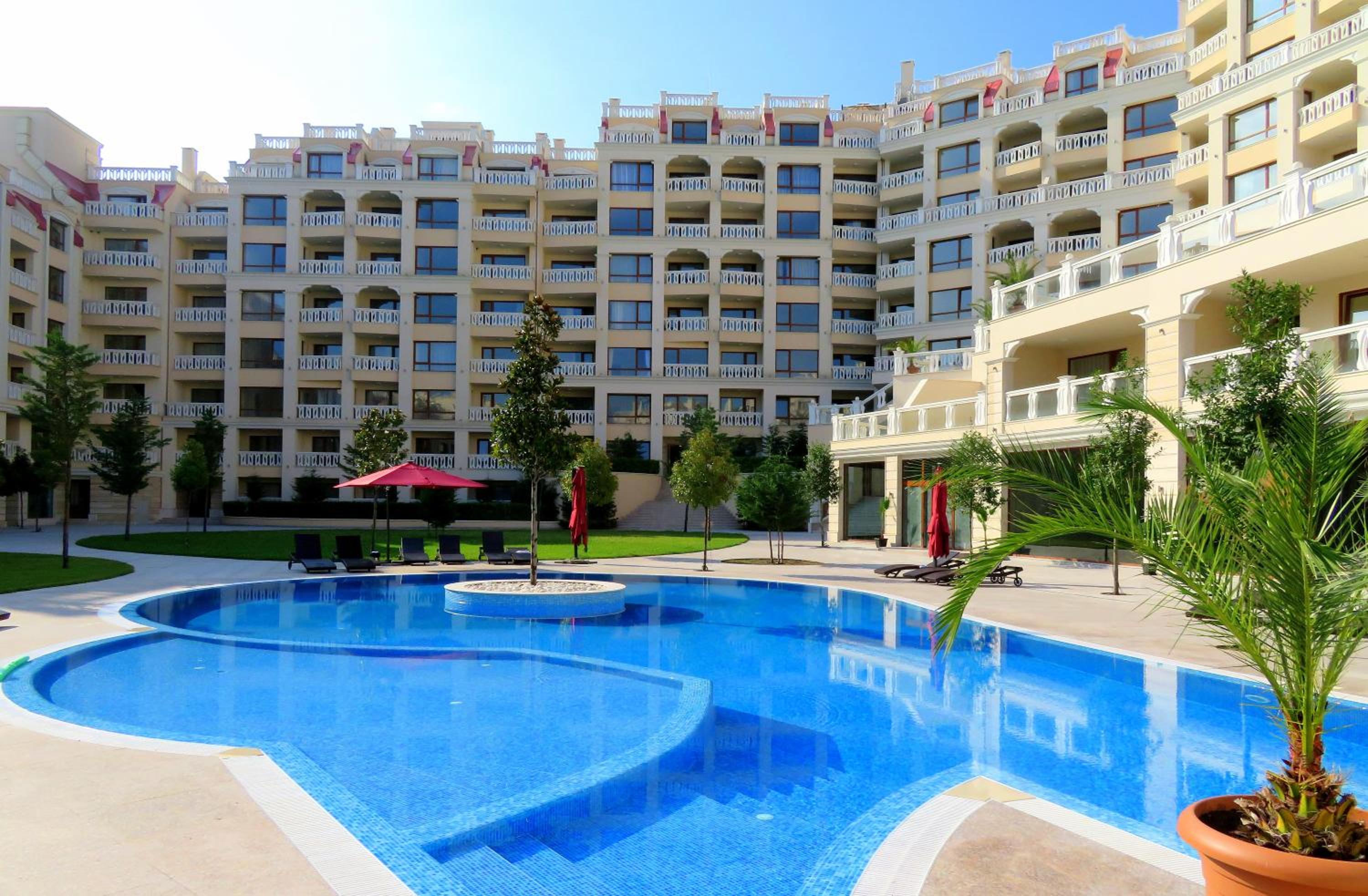 Апартаменти Варна Саут на плажа 2 - Varna South Apartments on the beach 2