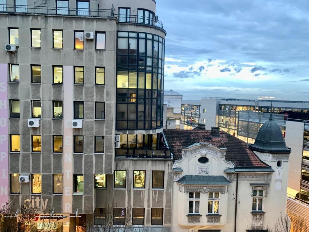 City Center Crown Apartment view 5