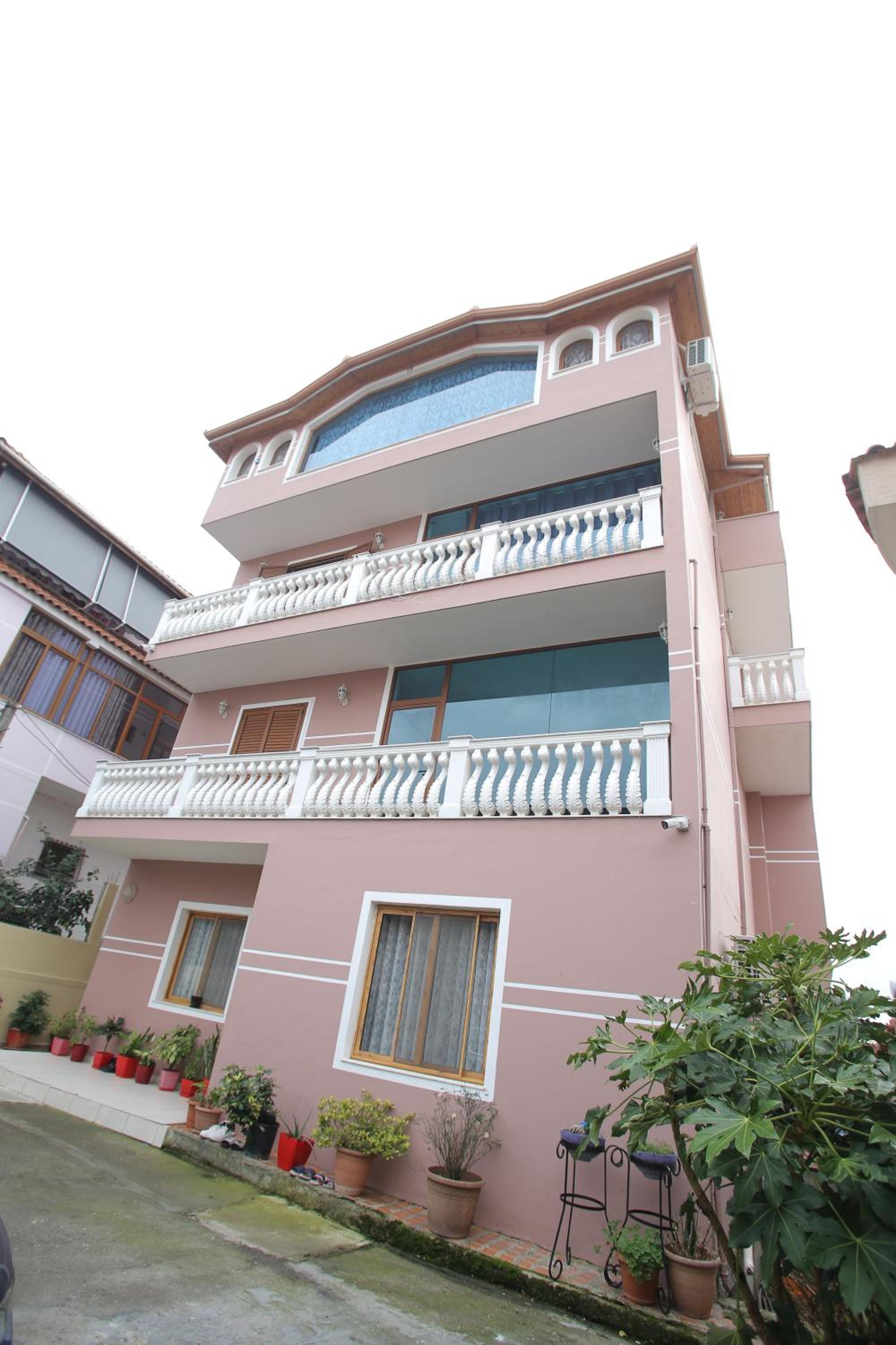 VILLA Dori Ani