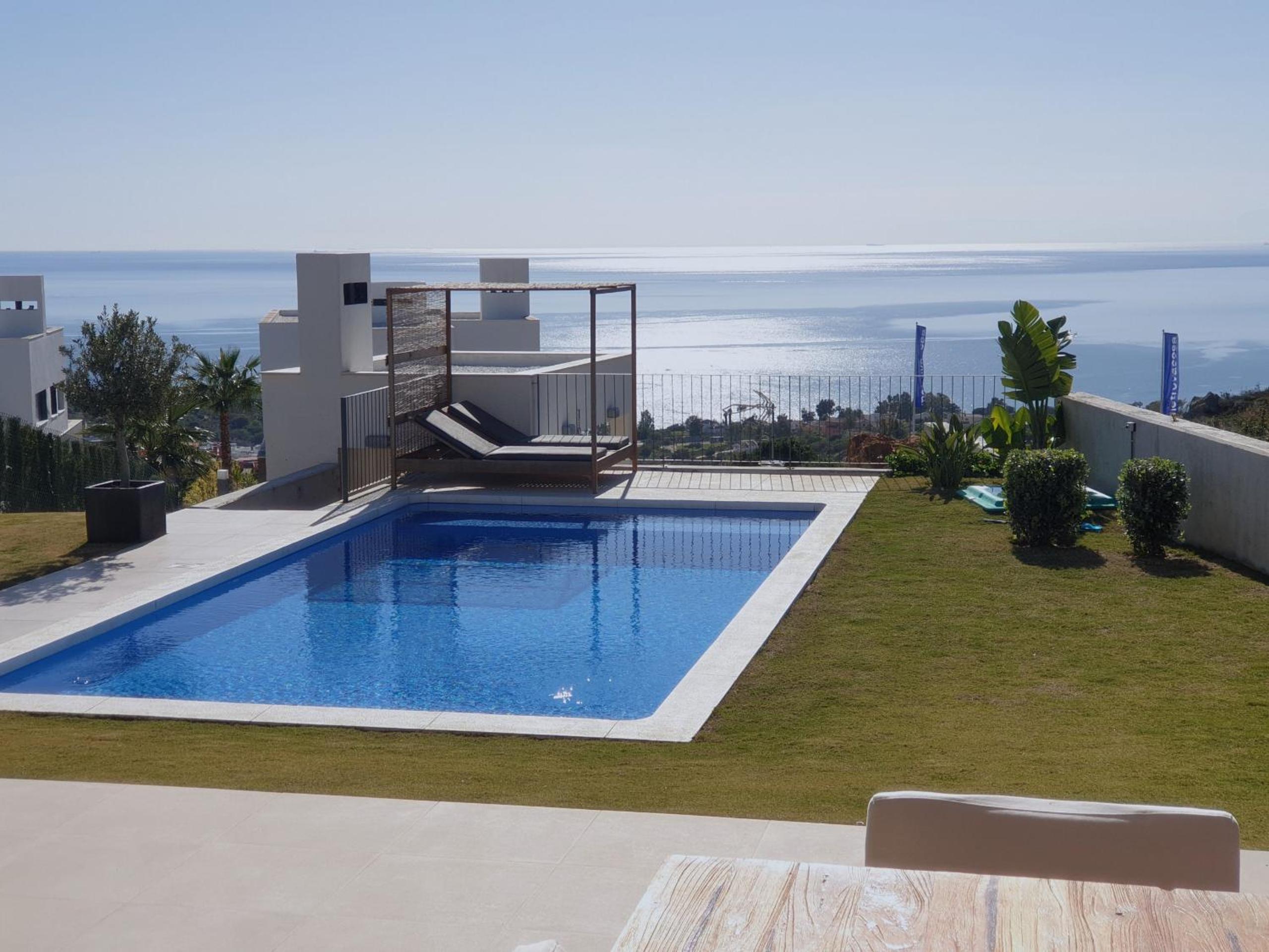 2260-Luxury villa with private pool and seaview view 3
