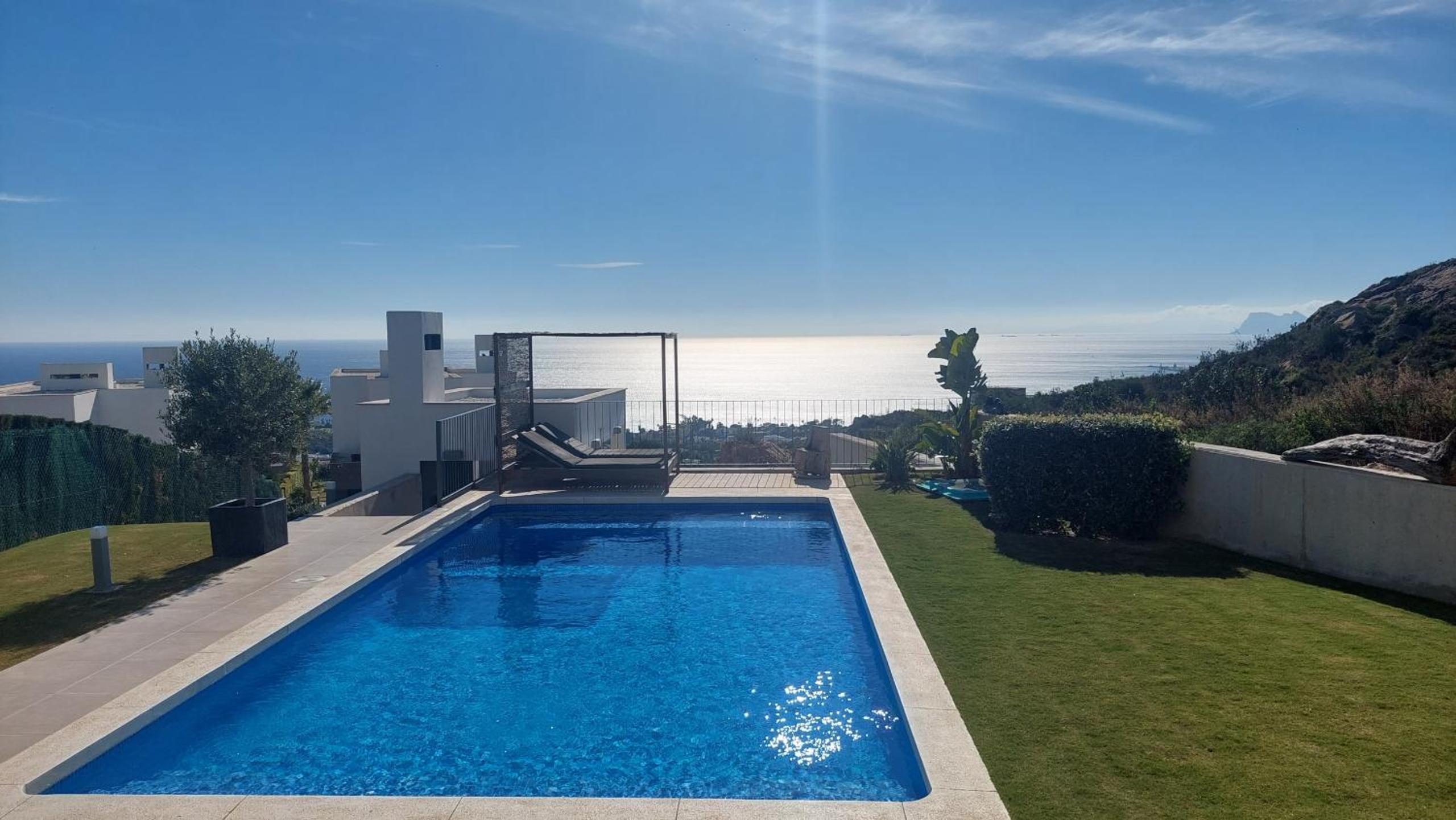 2260-Luxury villa with private pool and seaview view 5