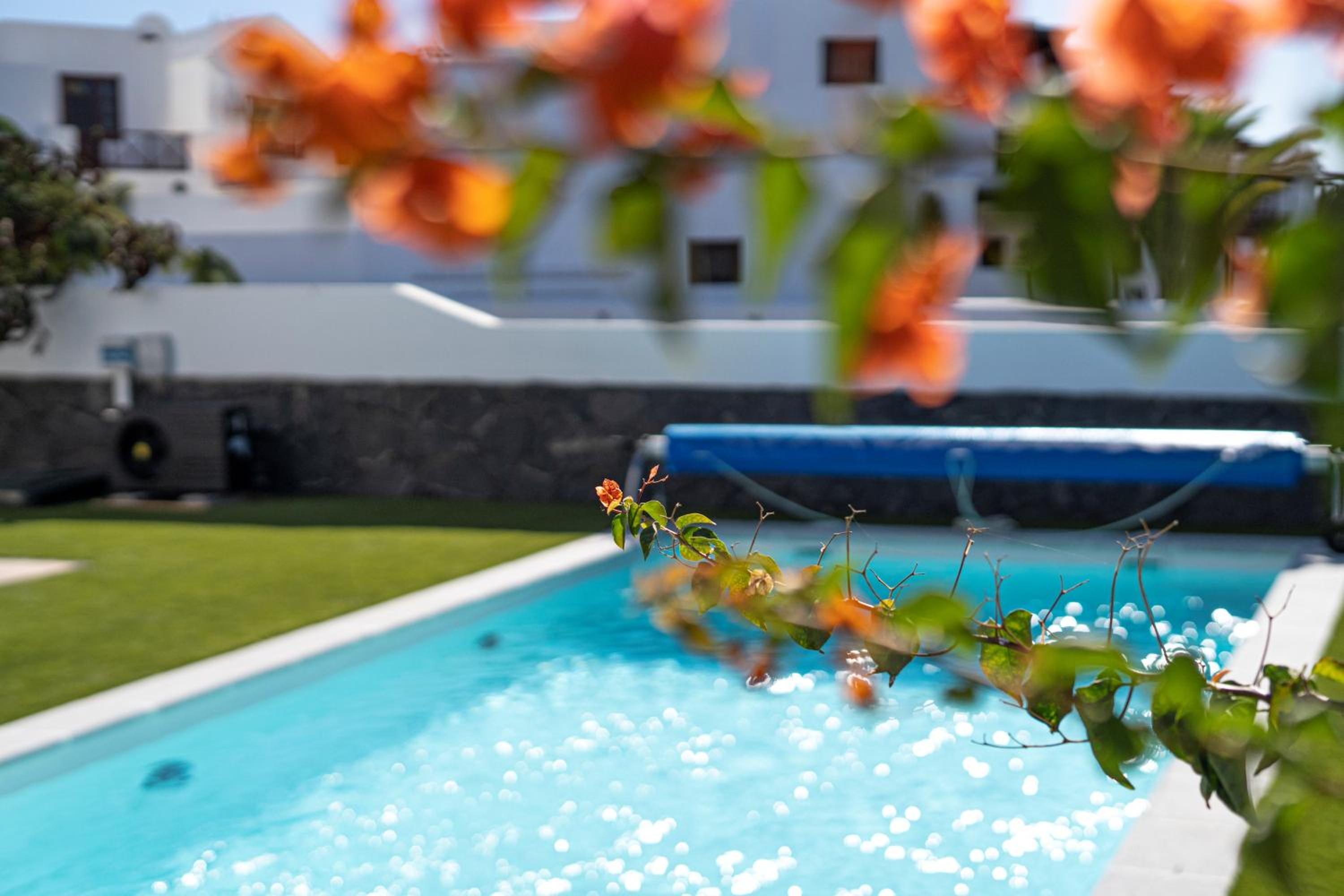 Beautiful Detached Lanzarote Villa 3 Bedrooms Villa Stacruz Bay Stunning Views & Close To Amenities Playa Blanca