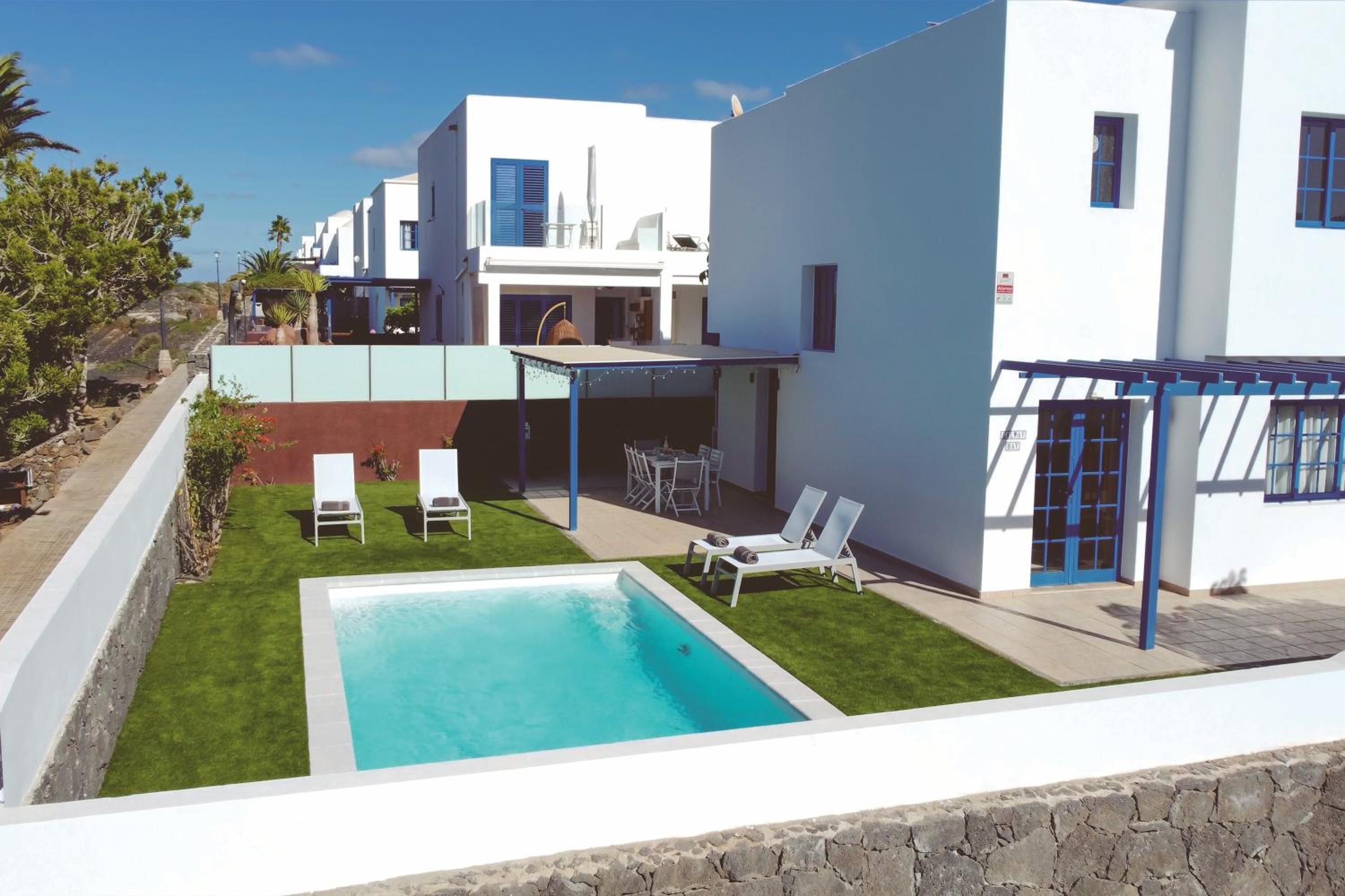 Beautiful Detached Lanzarote Villa 3 Bedrooms Villa Stacruz Bay Stunning Views & Close To Amenities Playa Blanca