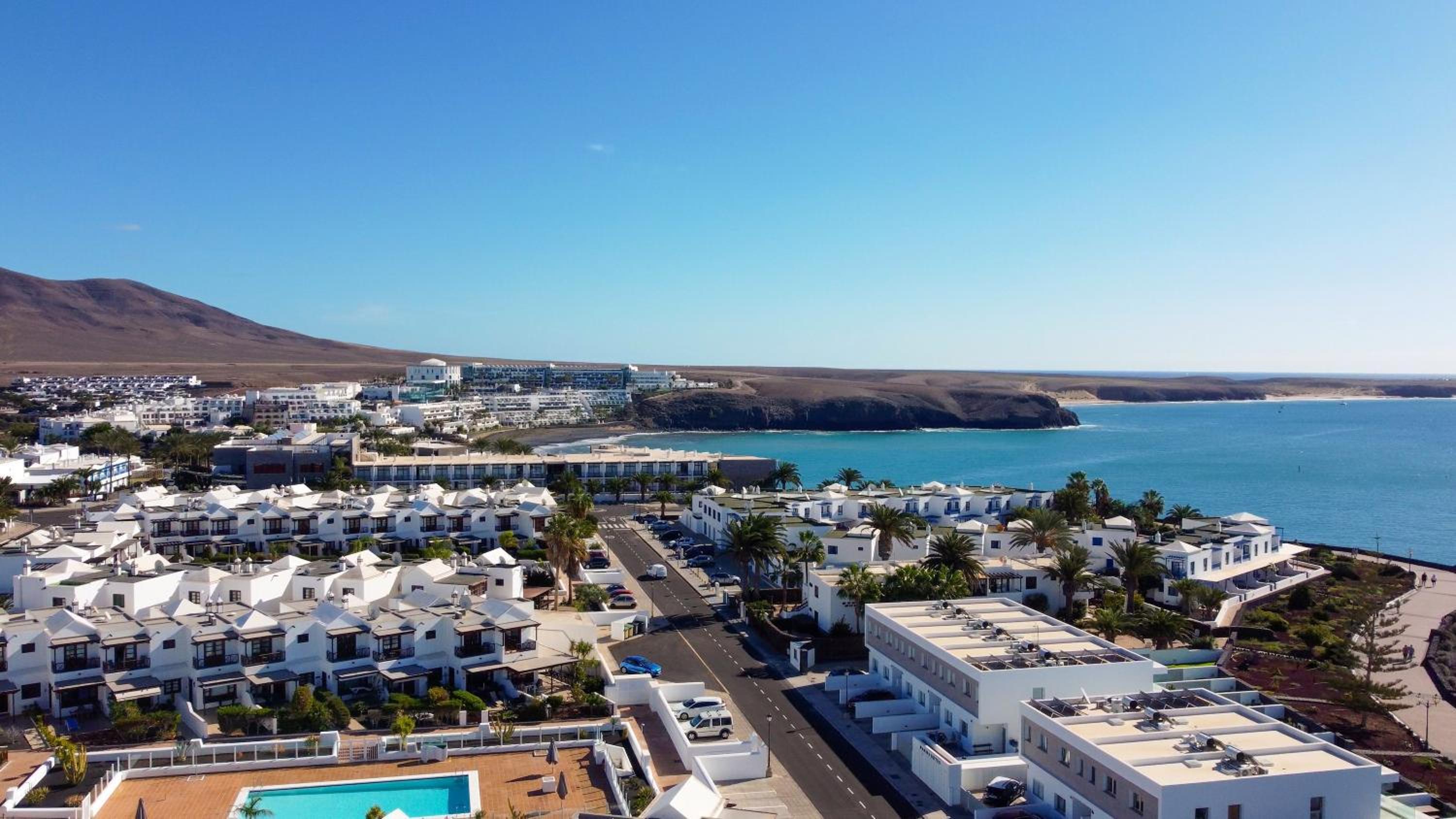 Beautiful Detached Lanzarote Villa 3 Bedrooms Villa Stacruz Bay Stunning Views & Close To Amenities Playa Blanca