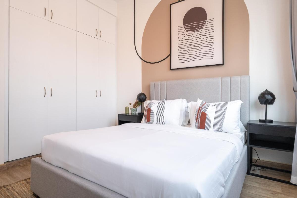 Dubai Marina - Stunning Huge 4 Bedroom Apts Near JBR - Gym - Pool - Parking by Sojo Stay