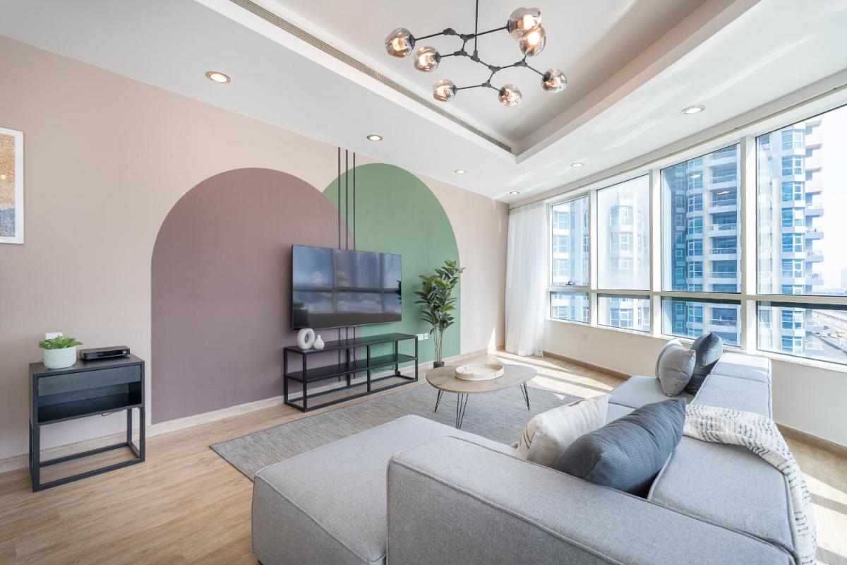 Dubai Marina - Stunning Huge 4 Bedroom Apts Near JBR - Gym - Pool - Parking by Sojo Stay