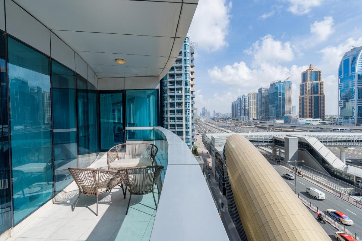 Dubai Marina - Stunning Huge 4 Bedroom Apts Near JBR - Gym - Pool - Parking by Sojo Stay