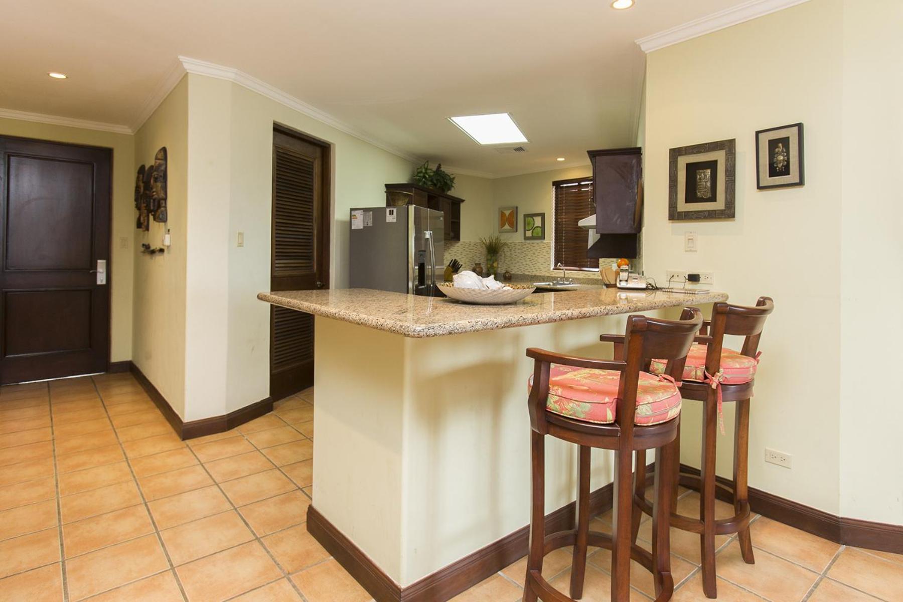 Bougainvillea 9305 Luxury Apartment - Reserva Conchal