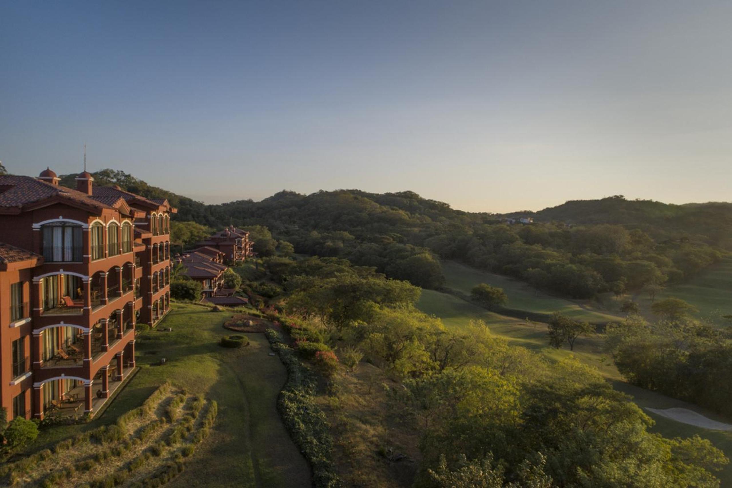 Bougainvillea 9305 Luxury Apartment - Reserva Conchal