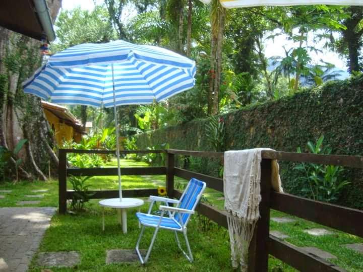 Casa na praia de Camburi em condomínio com piscina aquecida