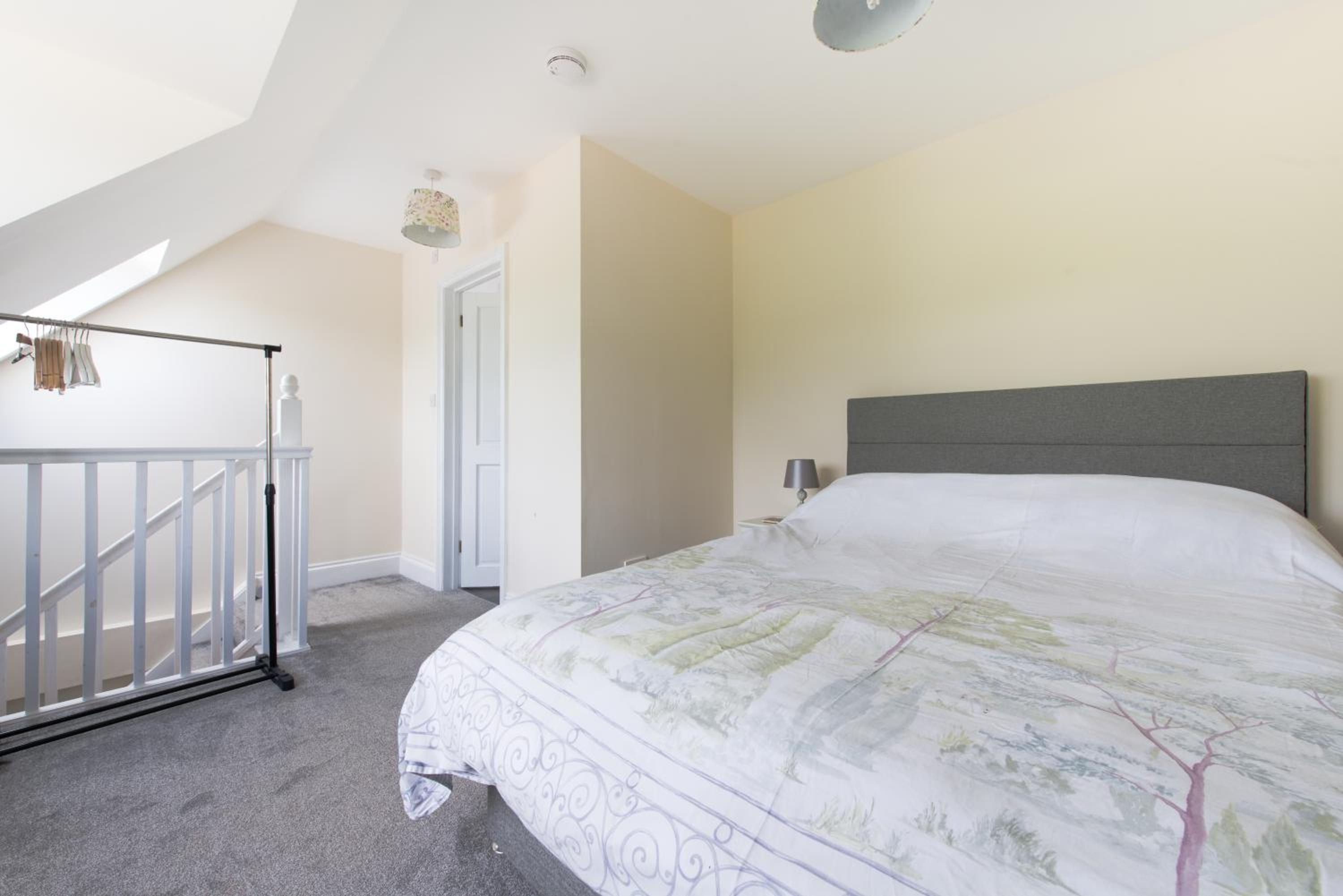 Gloucester Vacations - Blacklaines Annexe - Property Image 9