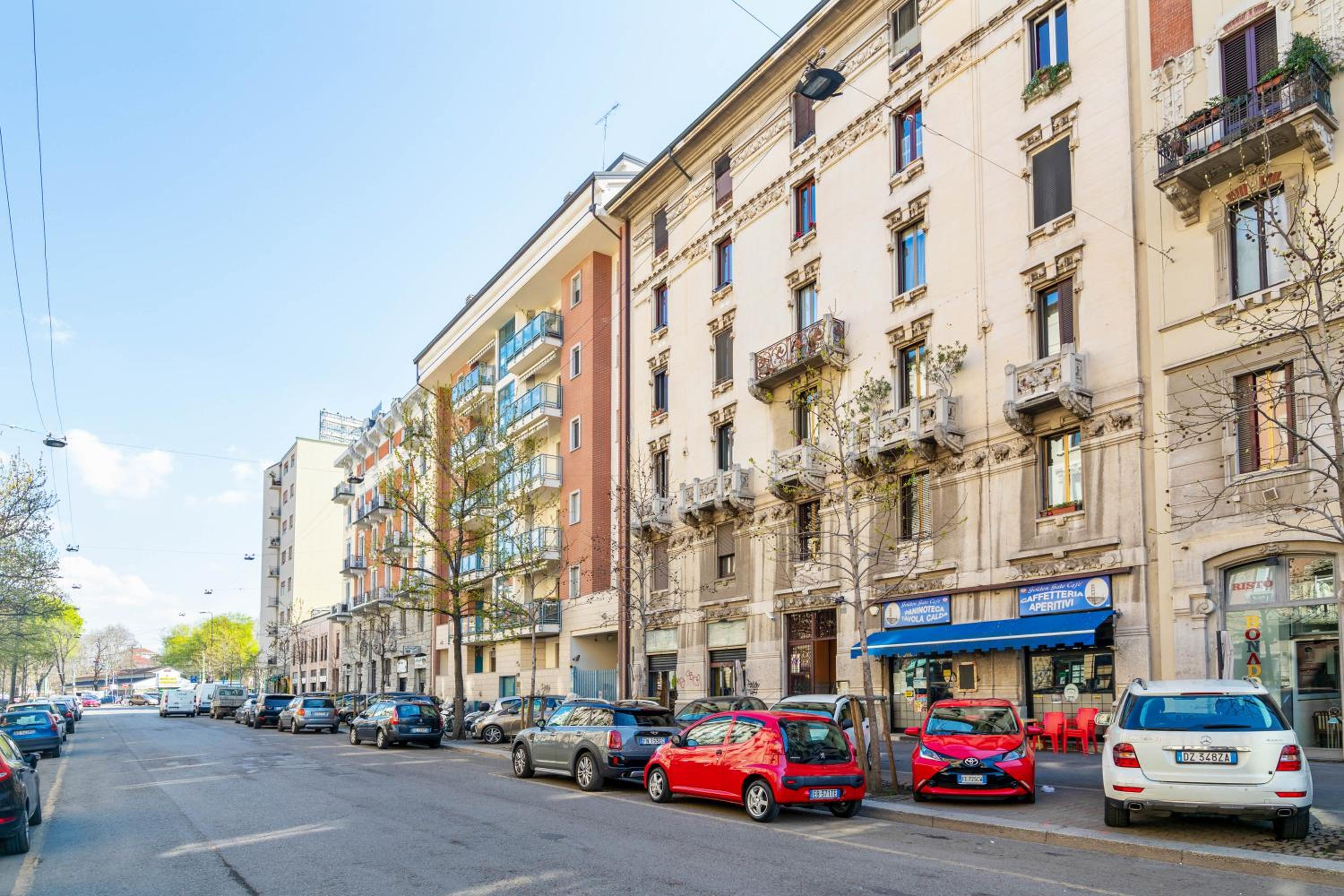 JOIVY Warm Flat for 2 in Isola, 10 min to Centre