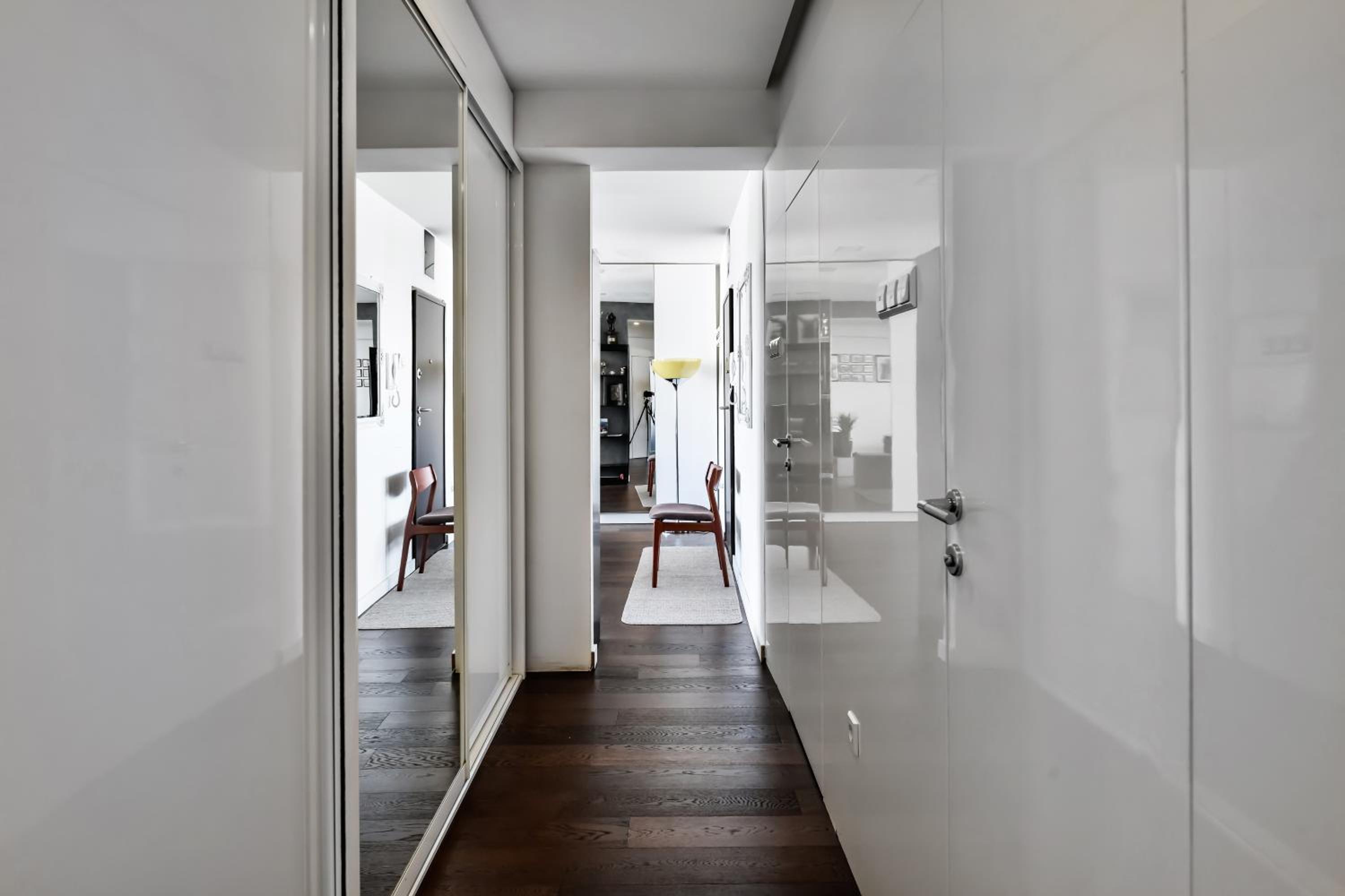 2 bedroom Penthouse in city center, free parking