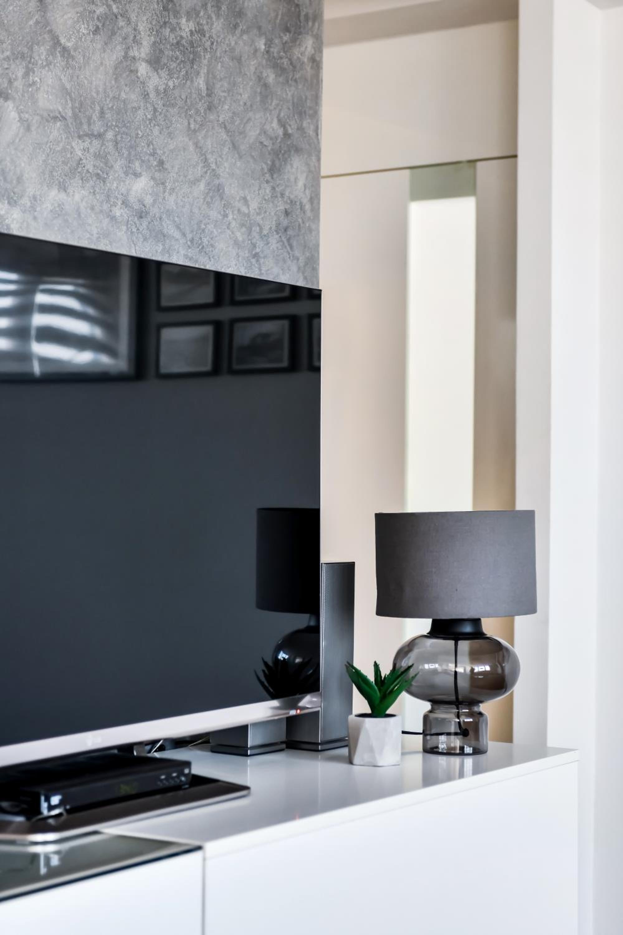 2 bedroom Penthouse in city center, free parking