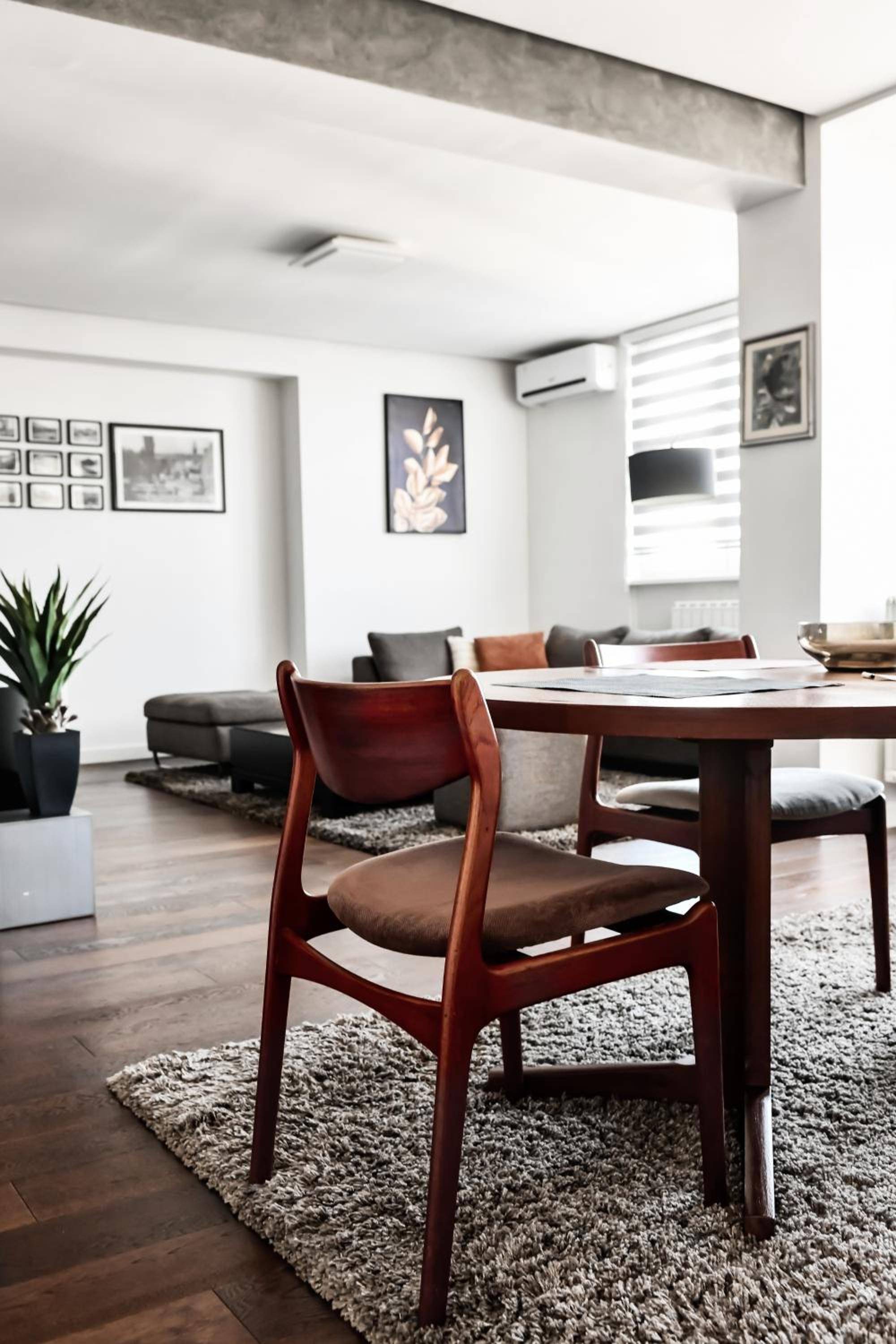 2 bedroom Penthouse in city center, free parking