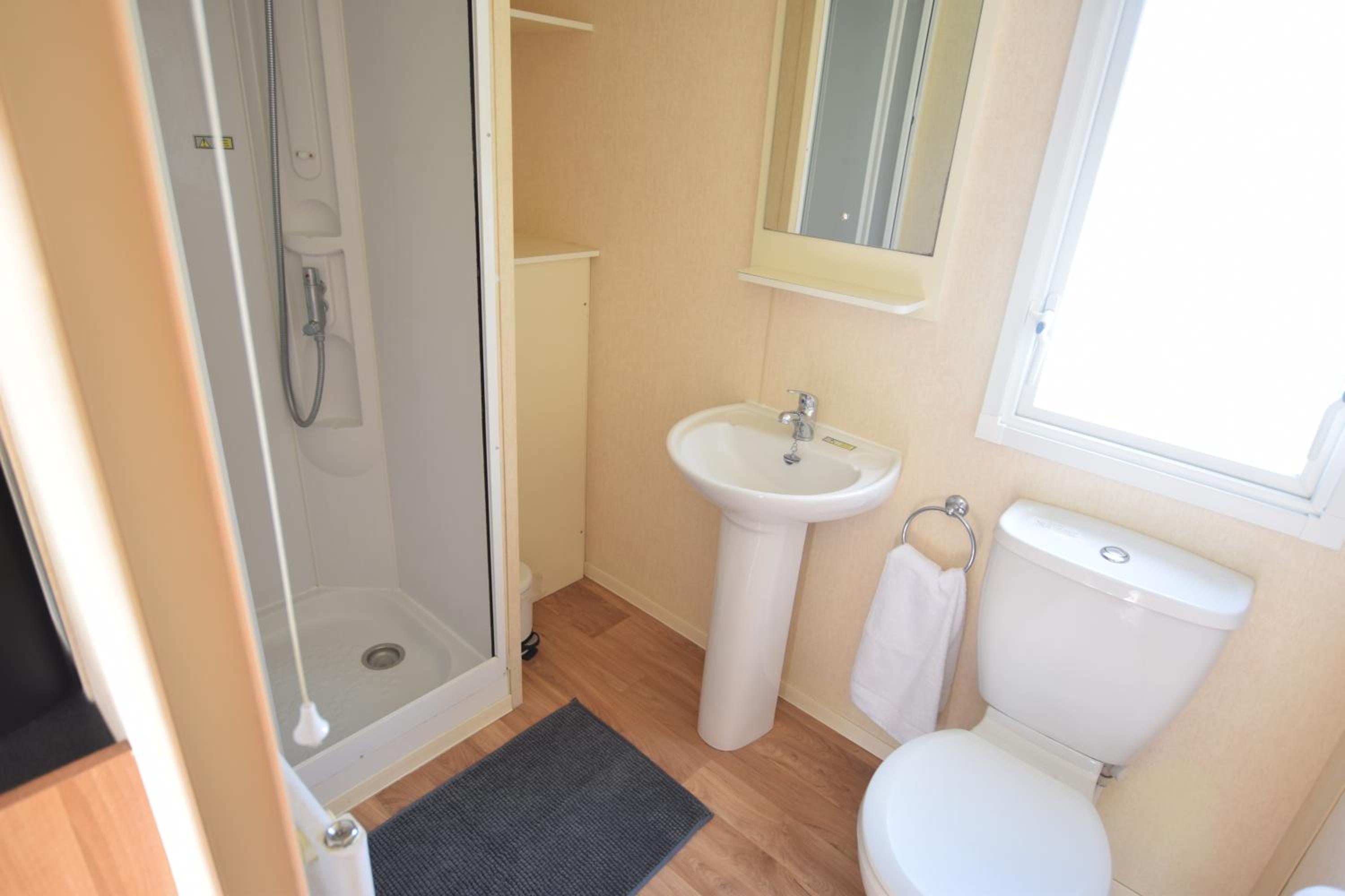 2 Bedroom Caravan NV16, Lower Hyde, Shanklin, Isle of Wight view 5