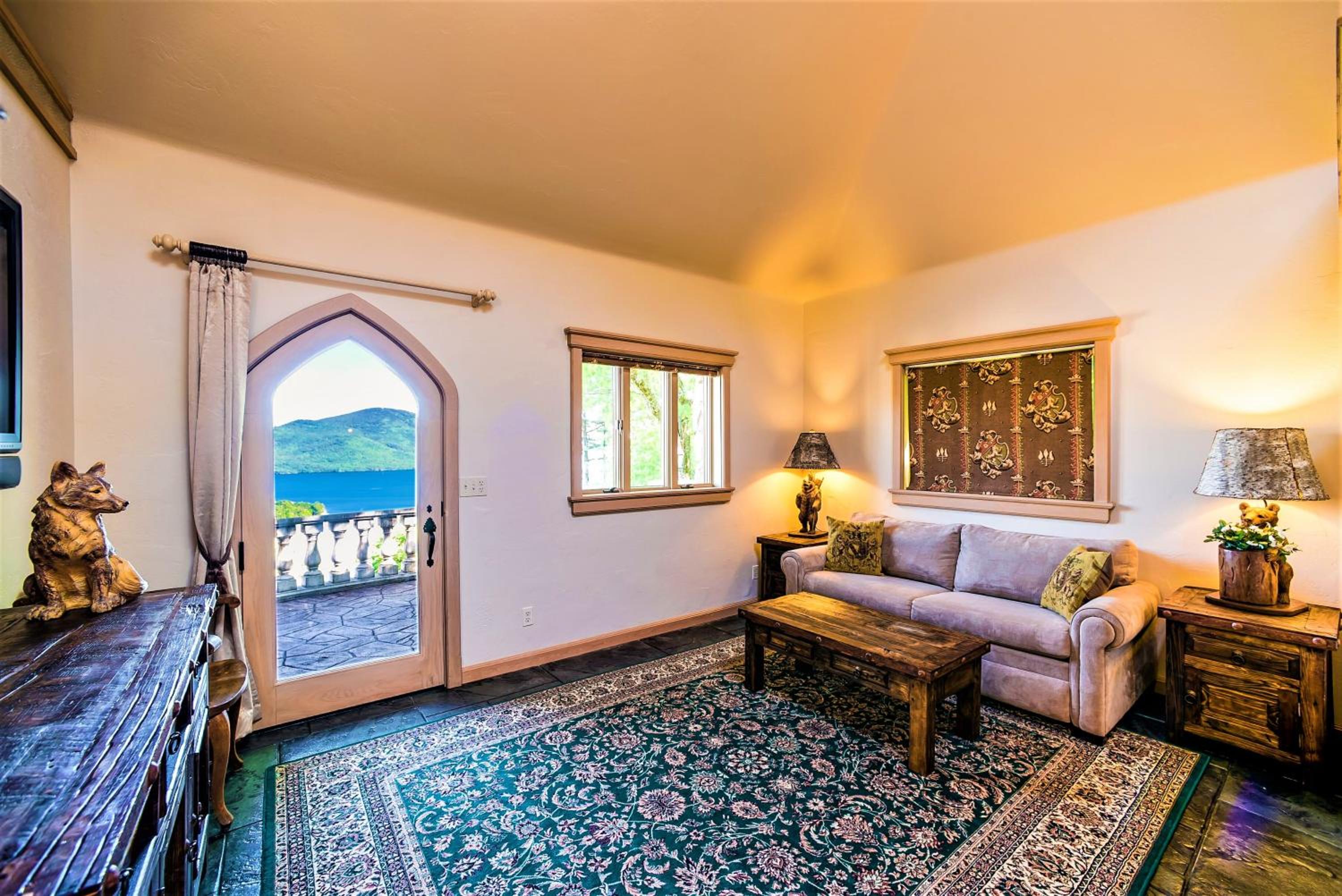 HIGHLANDS CASTLE overlooking Lake George plus 2 other CASTLES & SUITES