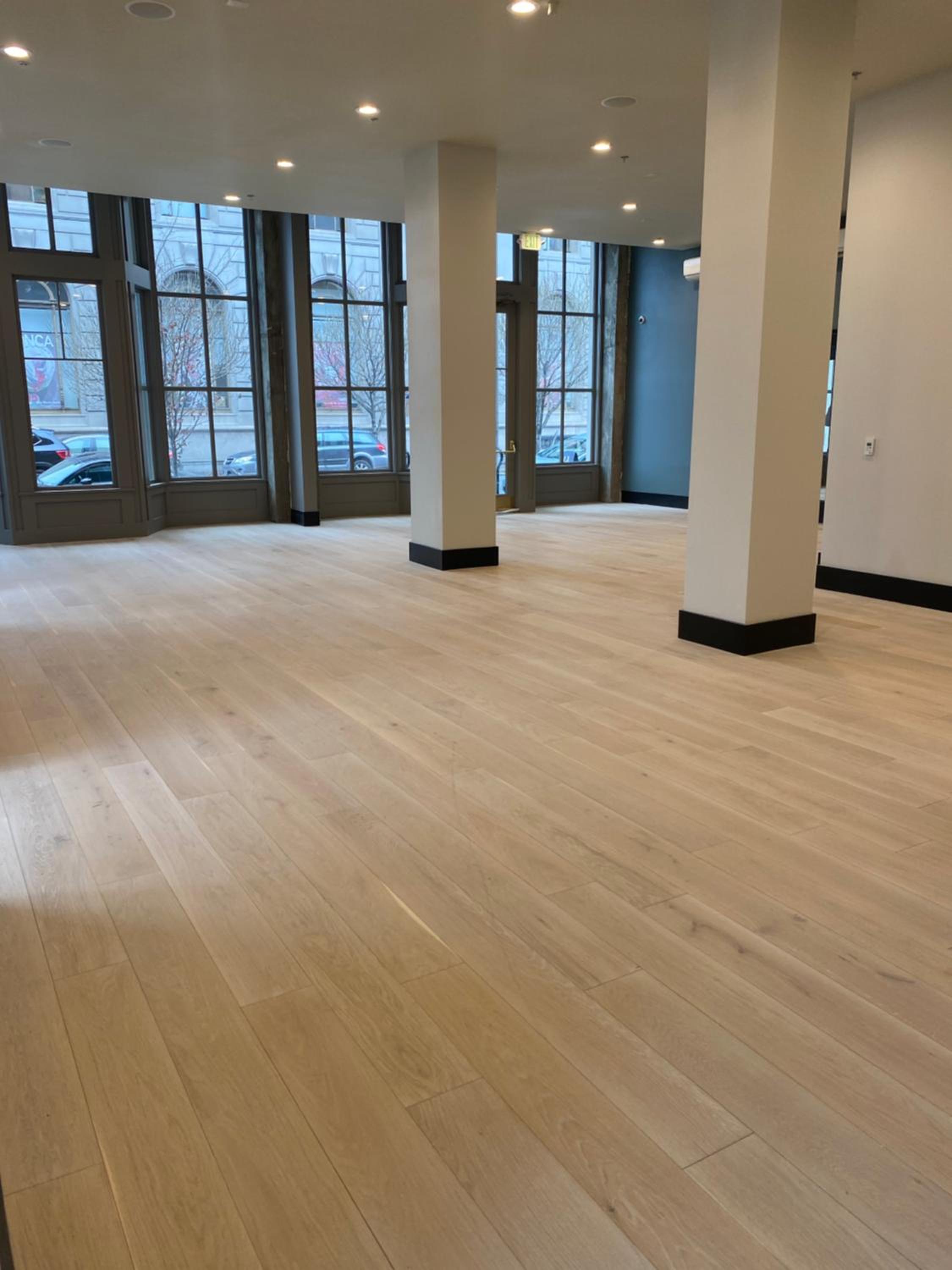 Hotel Harlow Hotel - Image 1