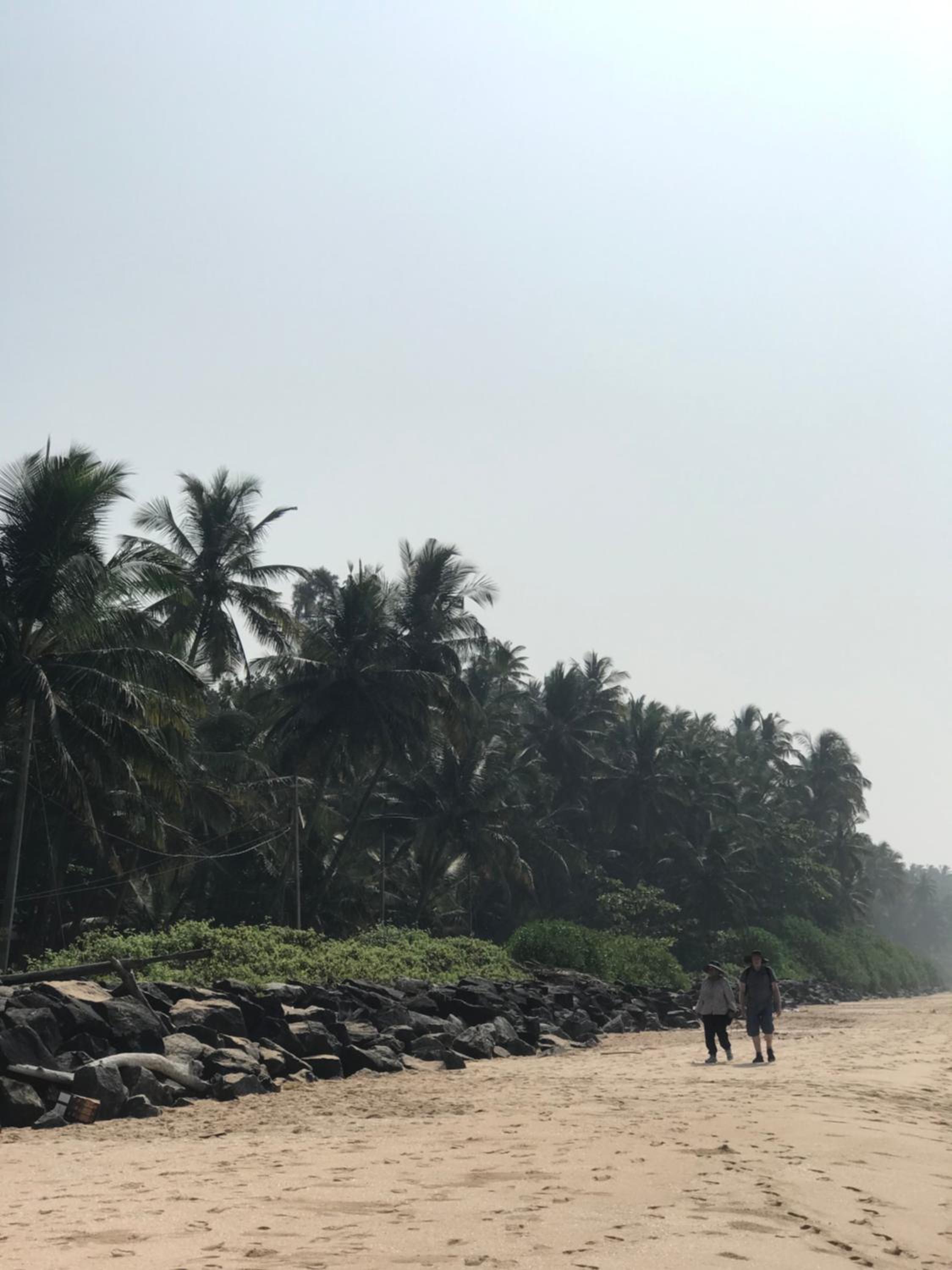 Kizhunna rock beach house