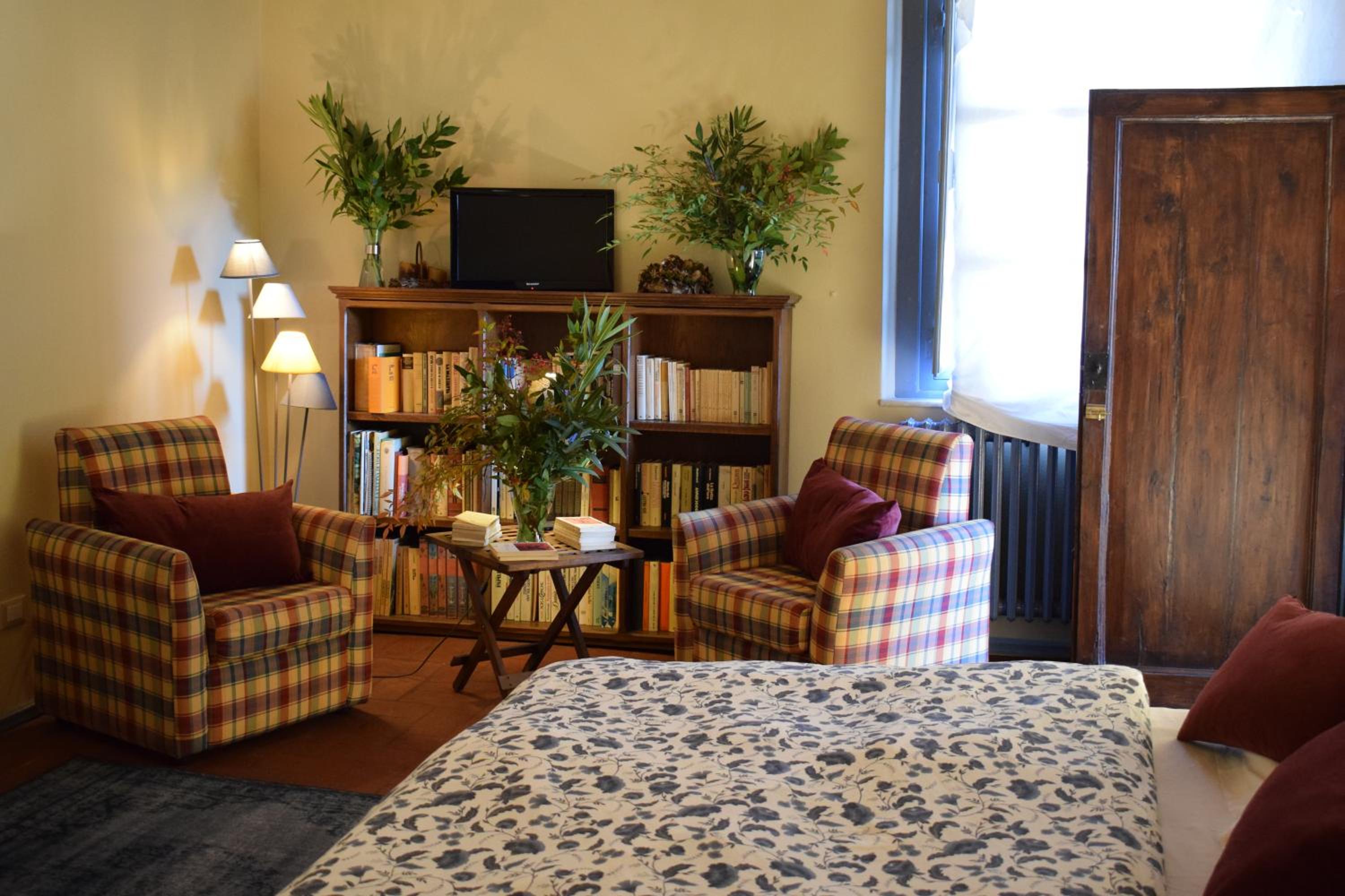 Grande Appartamento per gruppi e famiglie in centro storico a Lucca con terrazza e AC view 3