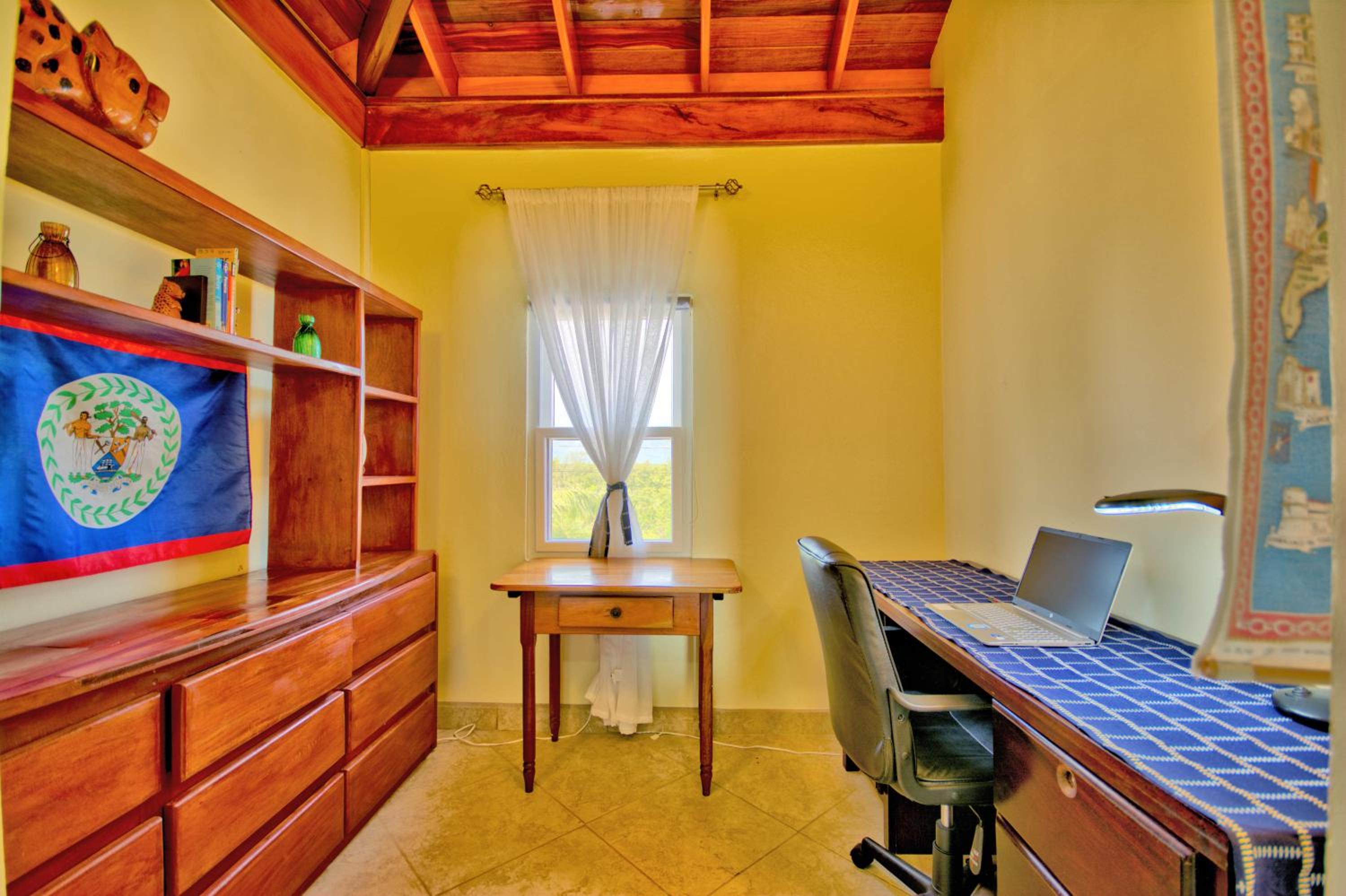 La Perla Azul Beach House with Pool