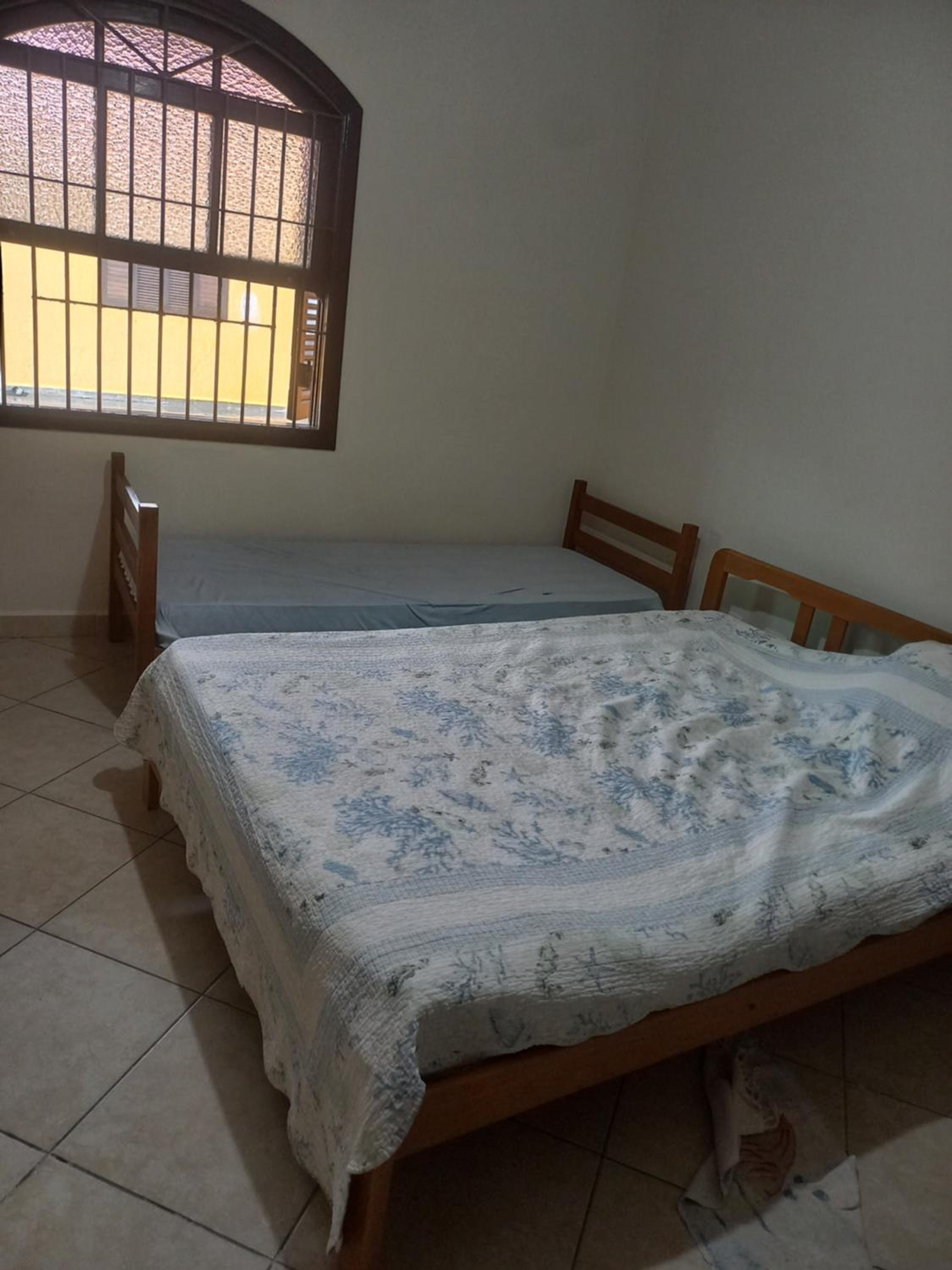 Casa pé na areia (50 mestros da praia)