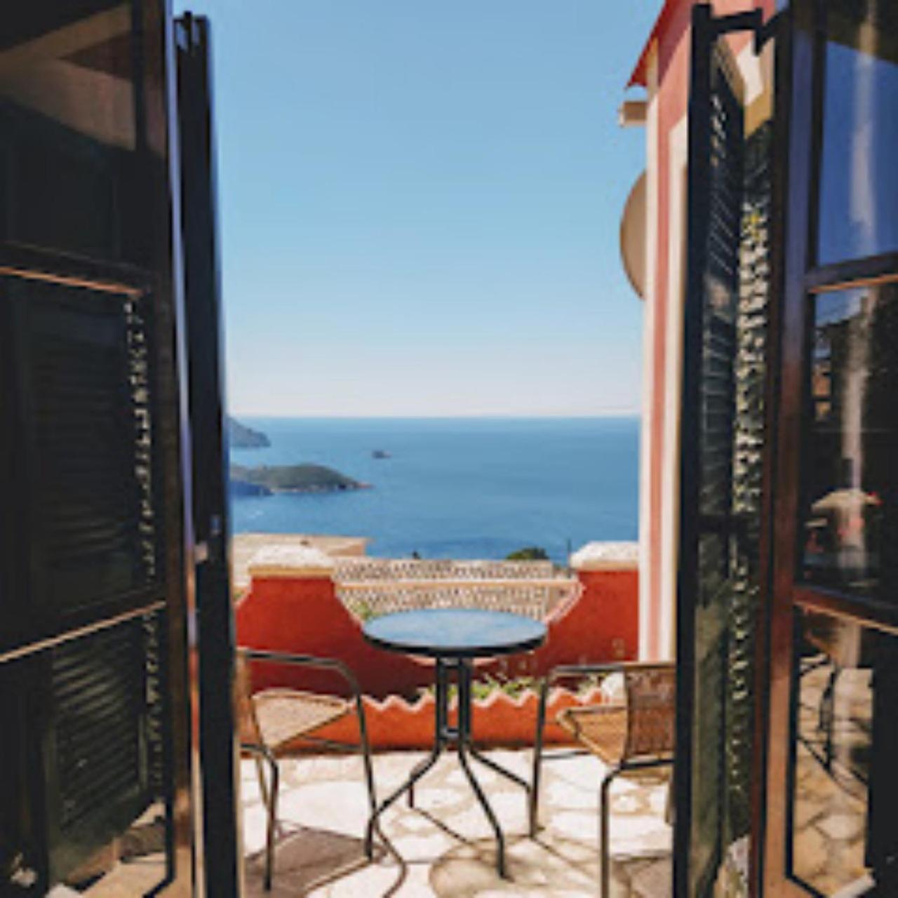 Traditional Panoramic Sea View House view 2